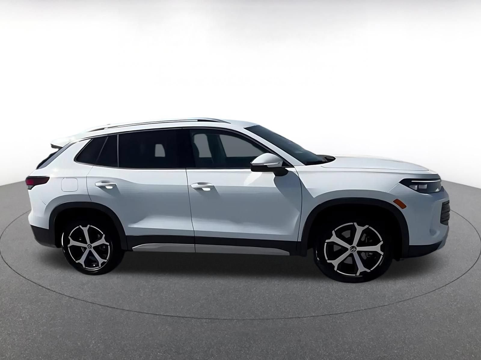 Thumbnail: 2026 Volkswagen Tiguan - 14
