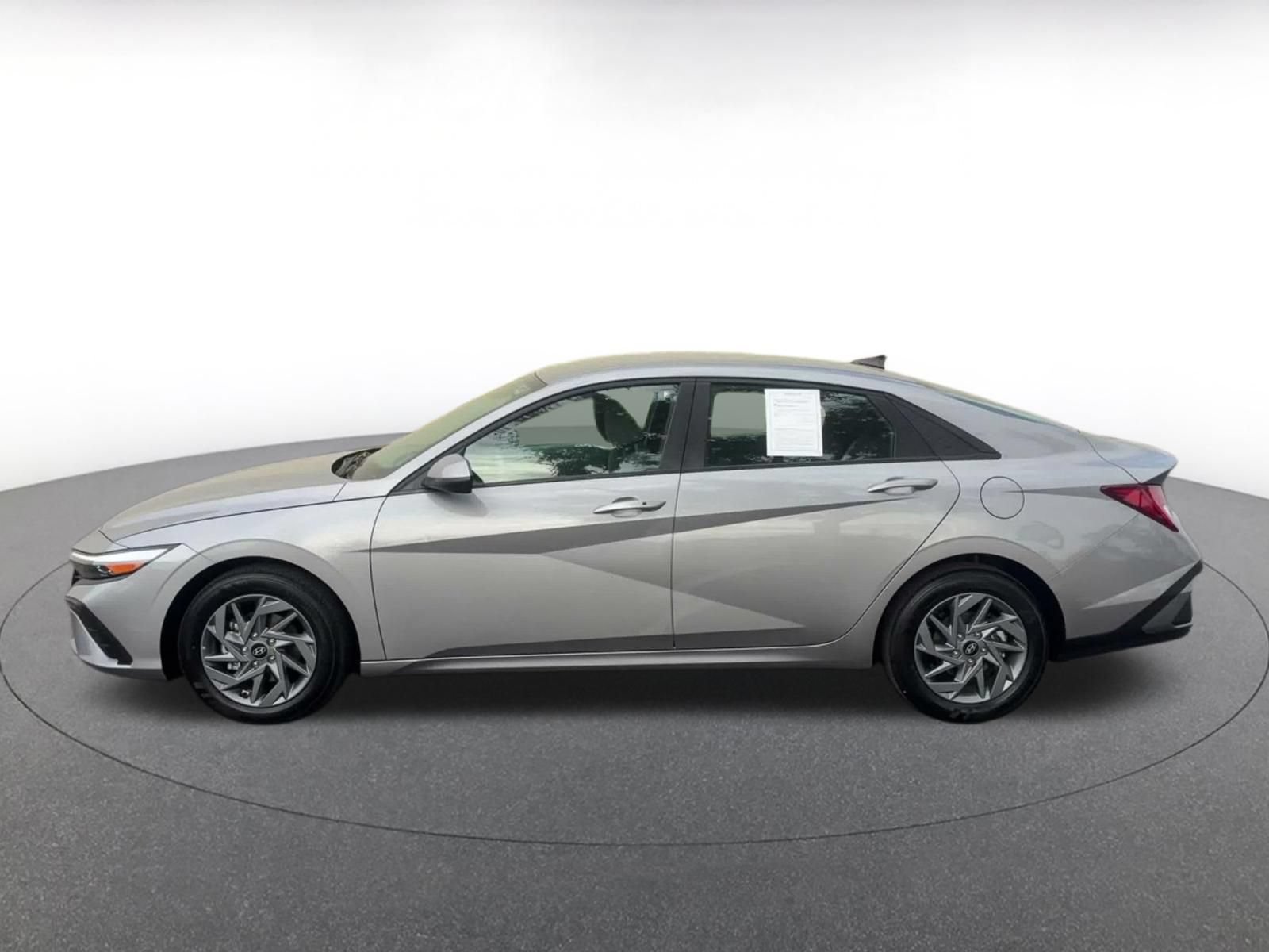 Thumbnail: 2026 Hyundai Elantra - 8