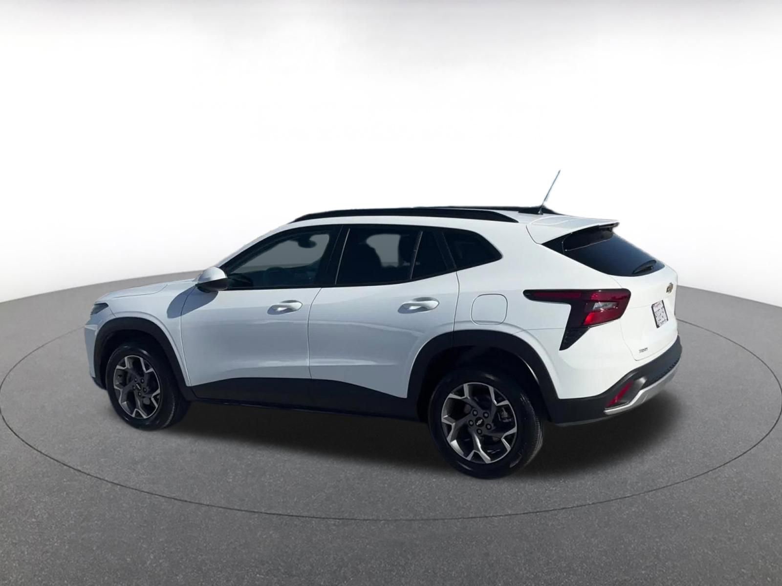 Thumbnail: 2025 Chevrolet Trax - 10