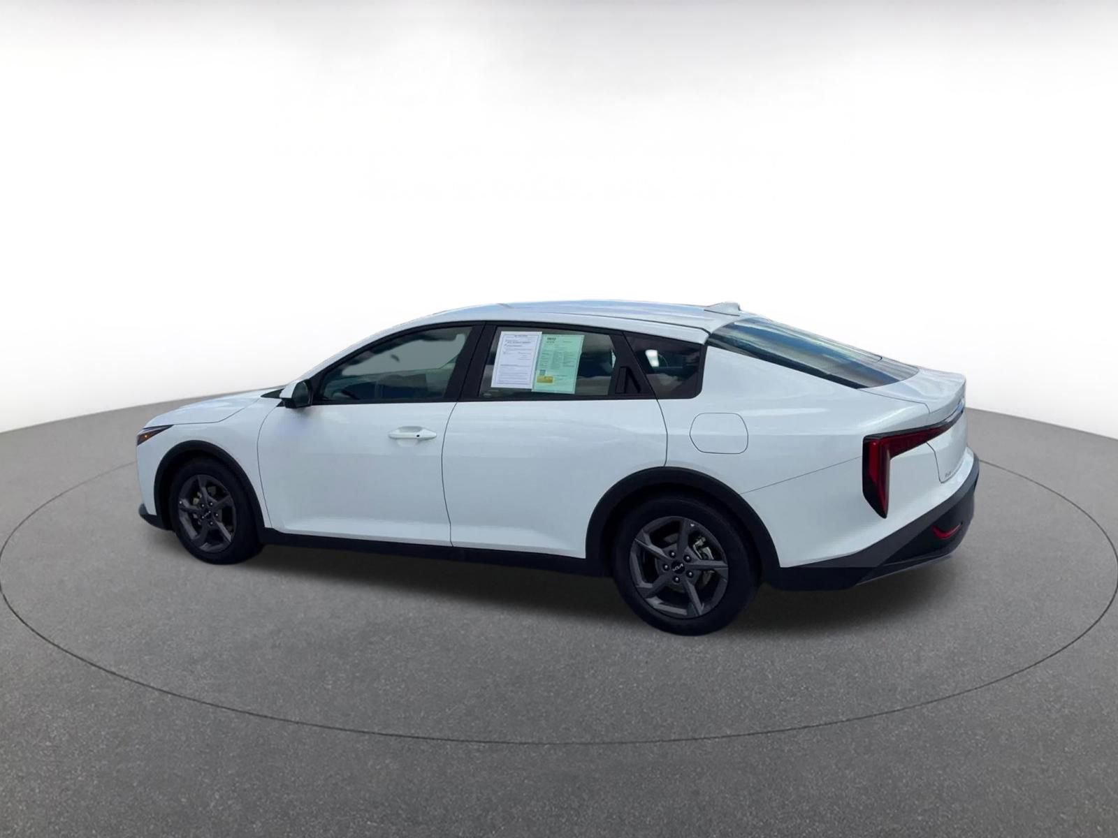 Thumbnail: 2025 Kia K4 - 10