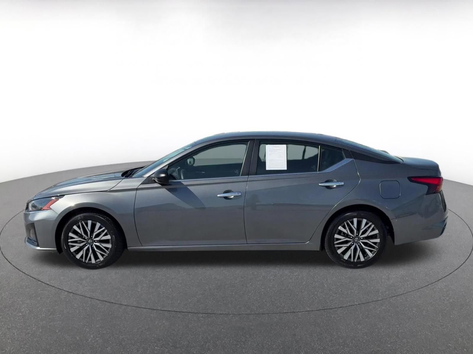 Thumbnail: 2025 Nissan Altima - 9