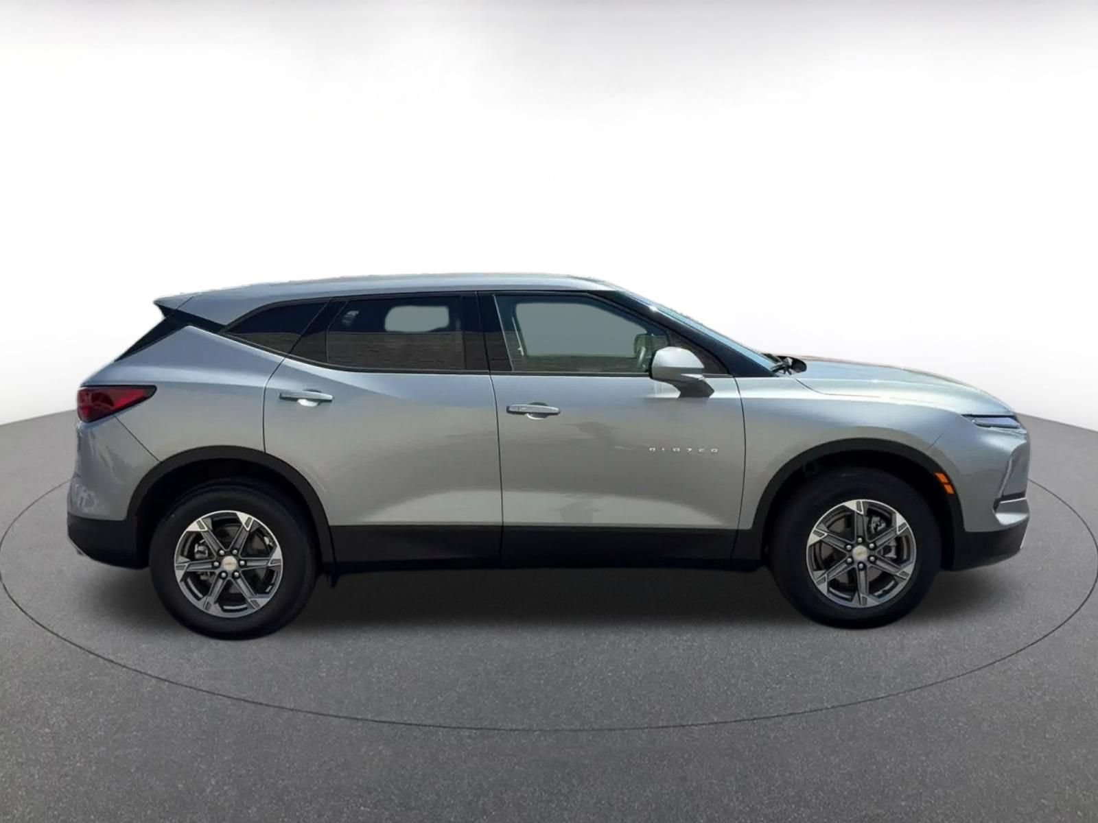 Thumbnail: 2026 Chevrolet Blazer - 16