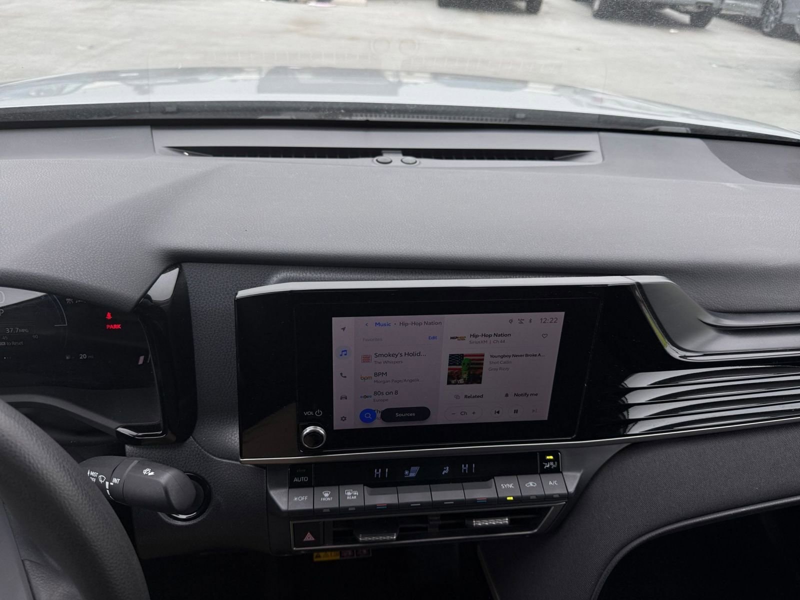 Thumbnail: 2025 Toyota Camry - 18