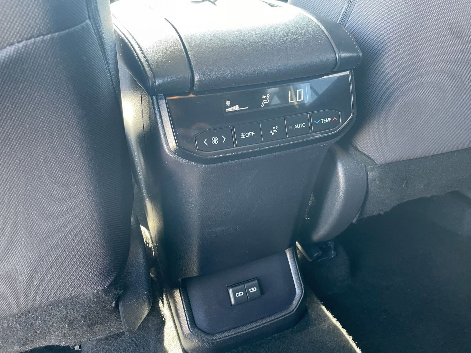 Thumbnail: 2025 Toyota Highlander - 24