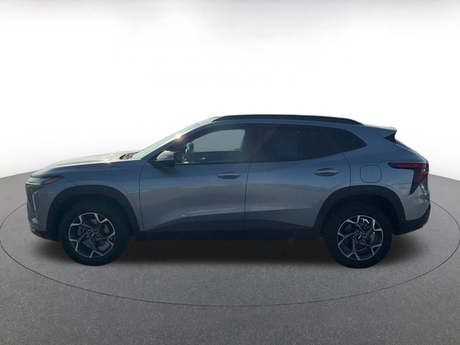 Thumbnail: 2025 Chevrolet Trax - 9