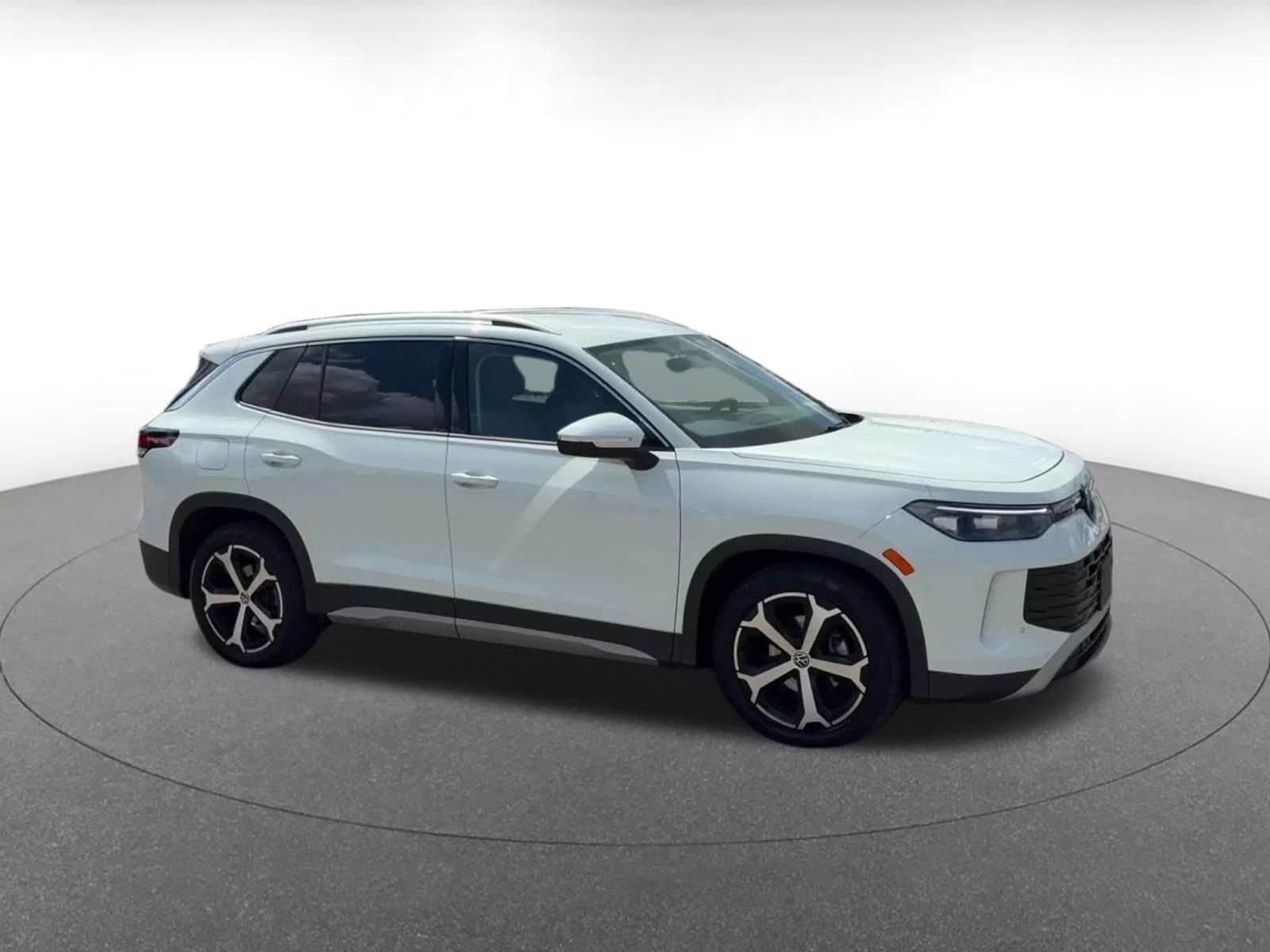 Thumbnail: 2026 Volkswagen Tiguan - 2