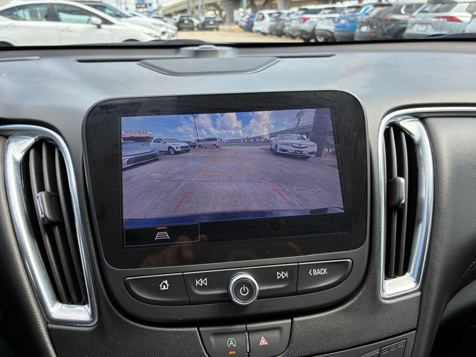 Thumbnail: 2024 Chevrolet Malibu - 25