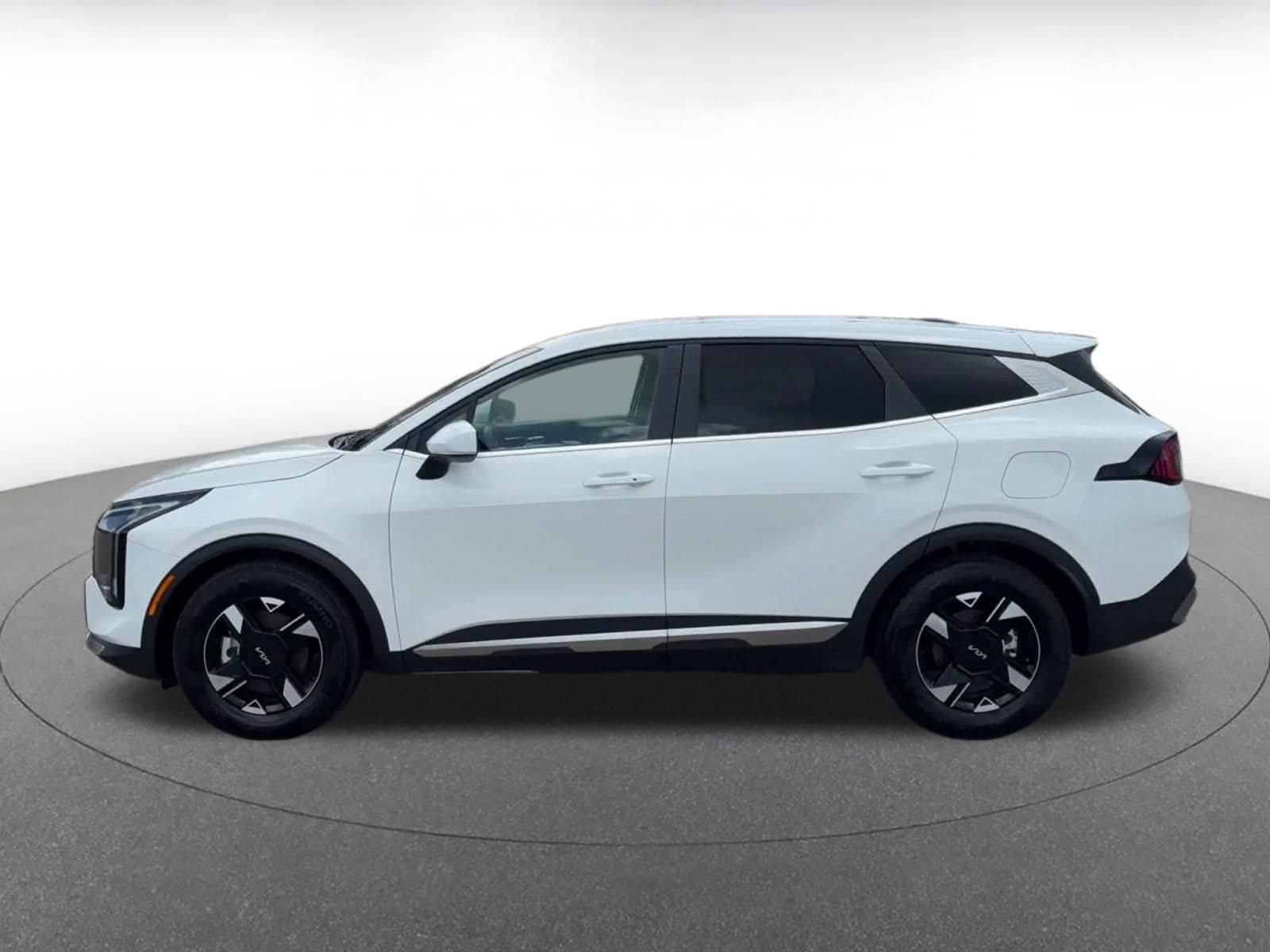 Thumbnail: 2026 Kia Sportage - 9