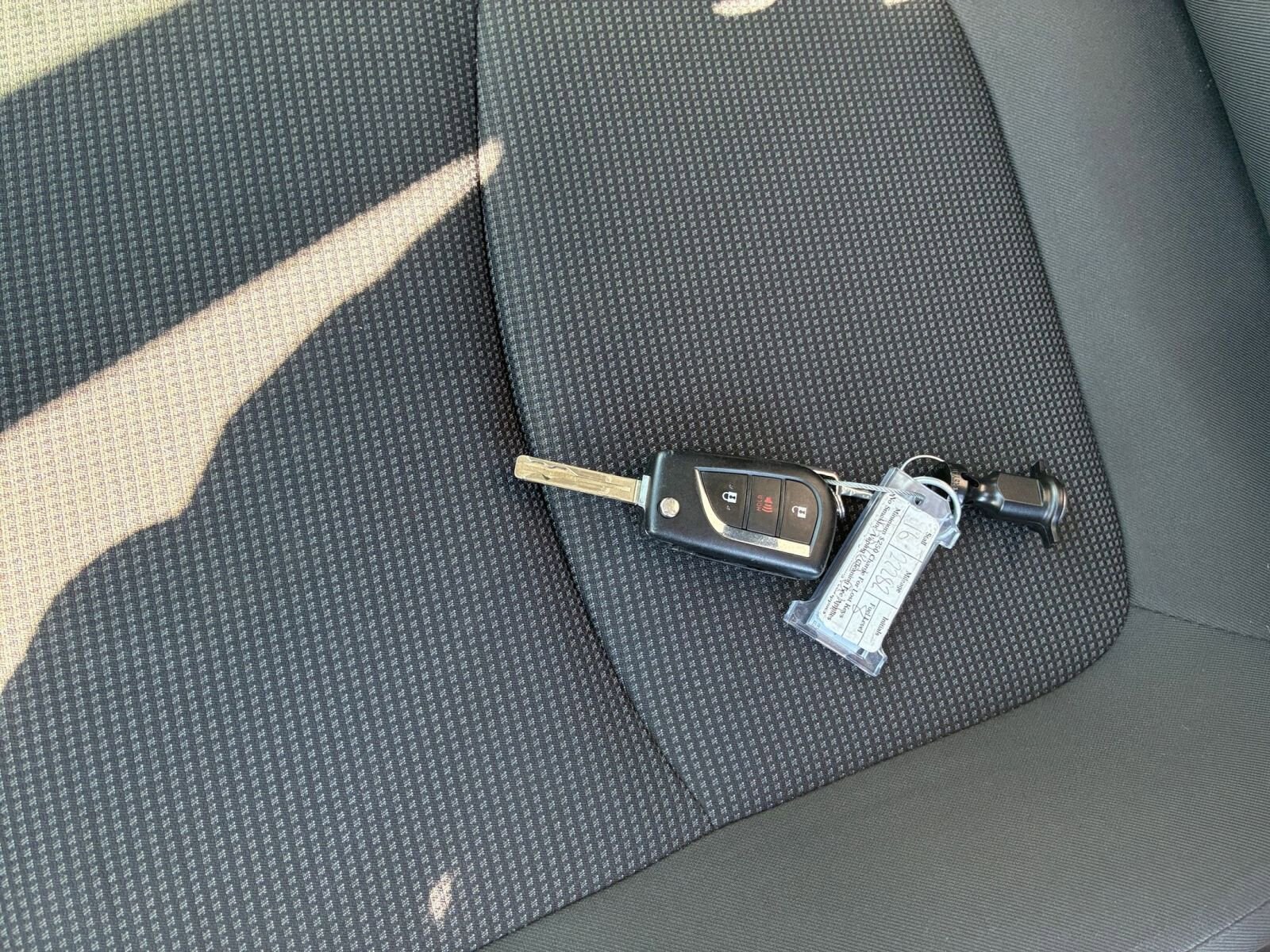 Thumbnail: 2025 Toyota RAV4 - 21