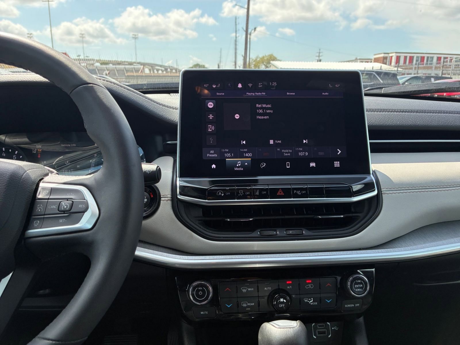 Thumbnail: 2025 Jeep Compass - 21