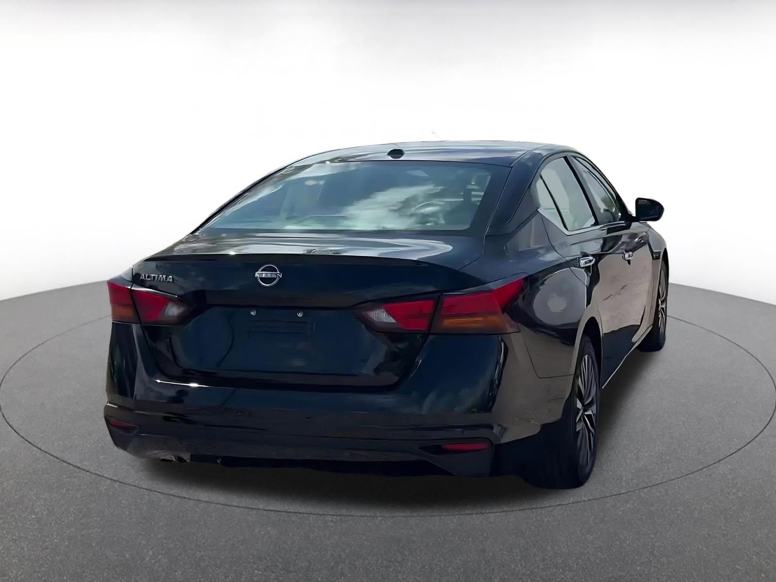 Thumbnail: 2025 Nissan Altima - 14