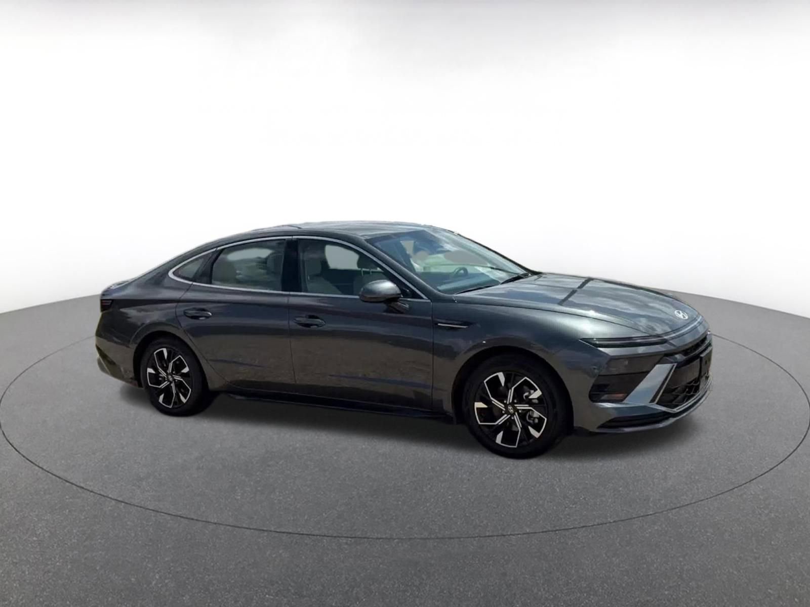 Thumbnail: 2025 Hyundai Sonata - 2
