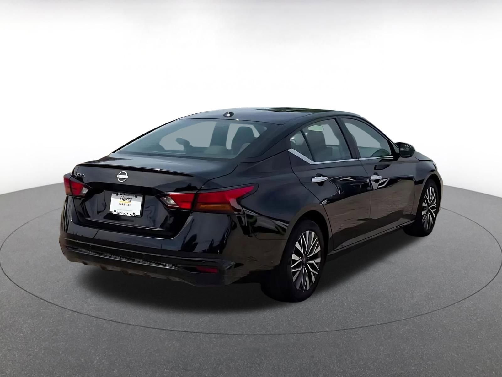 Thumbnail: 2025 Nissan Altima - 14