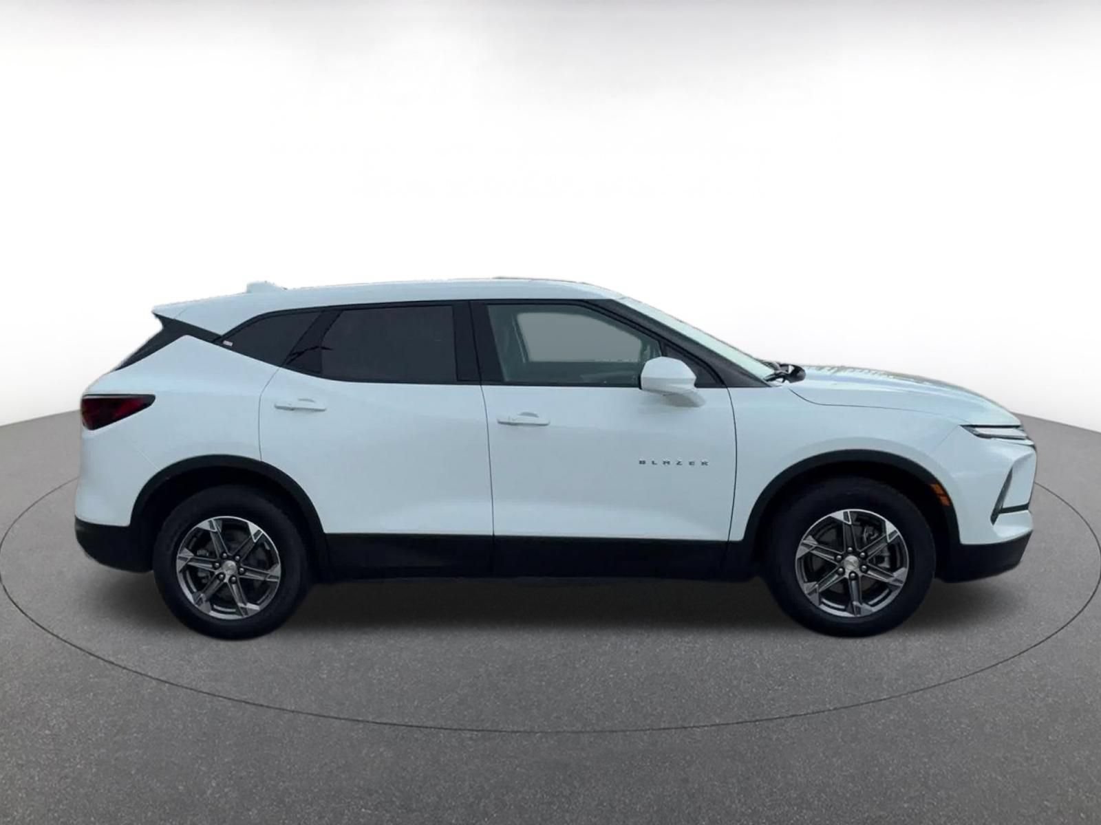 Thumbnail: 2026 Chevrolet Blazer - 16