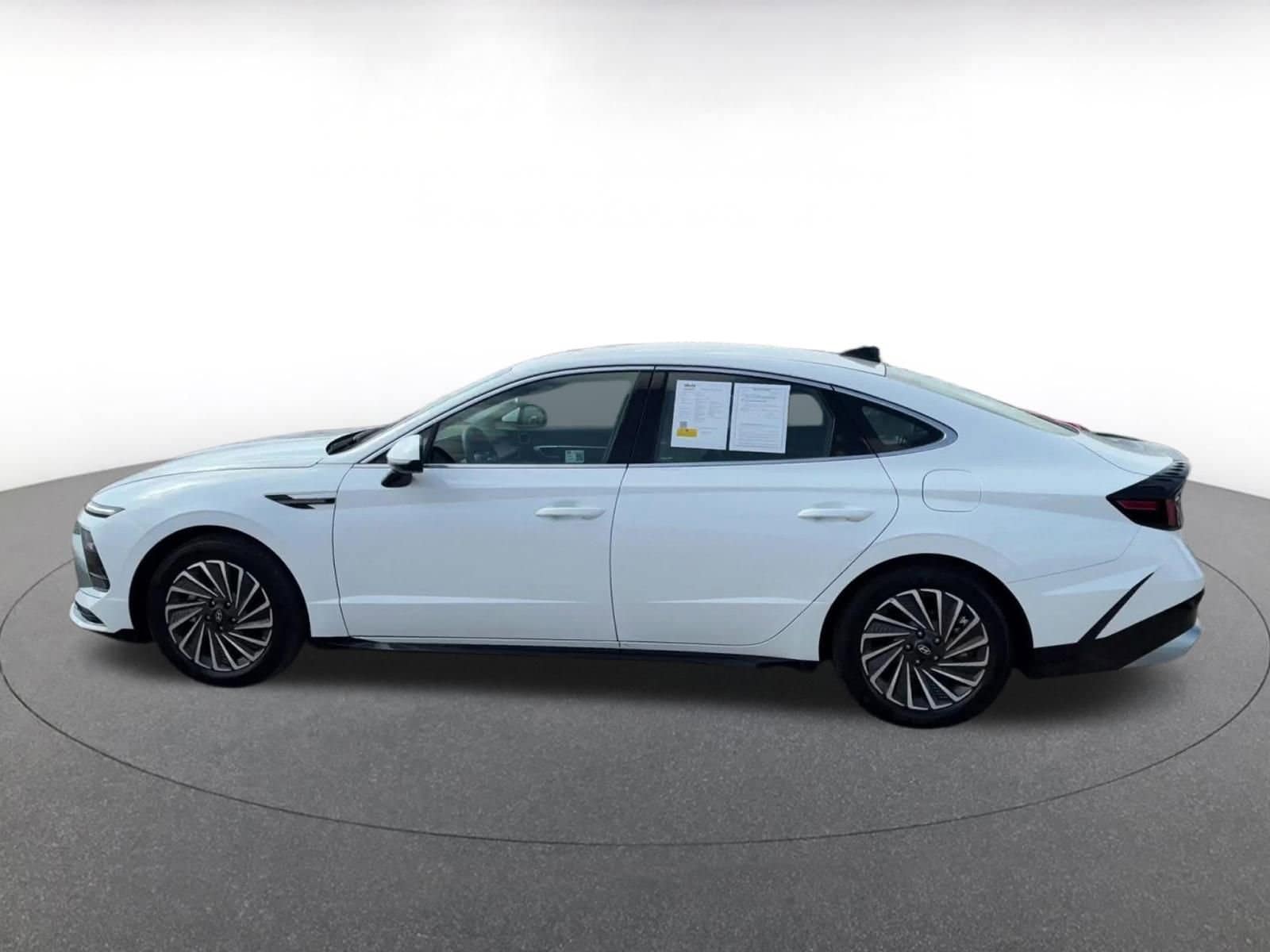 Thumbnail: 2025 Hyundai Sonata - 10