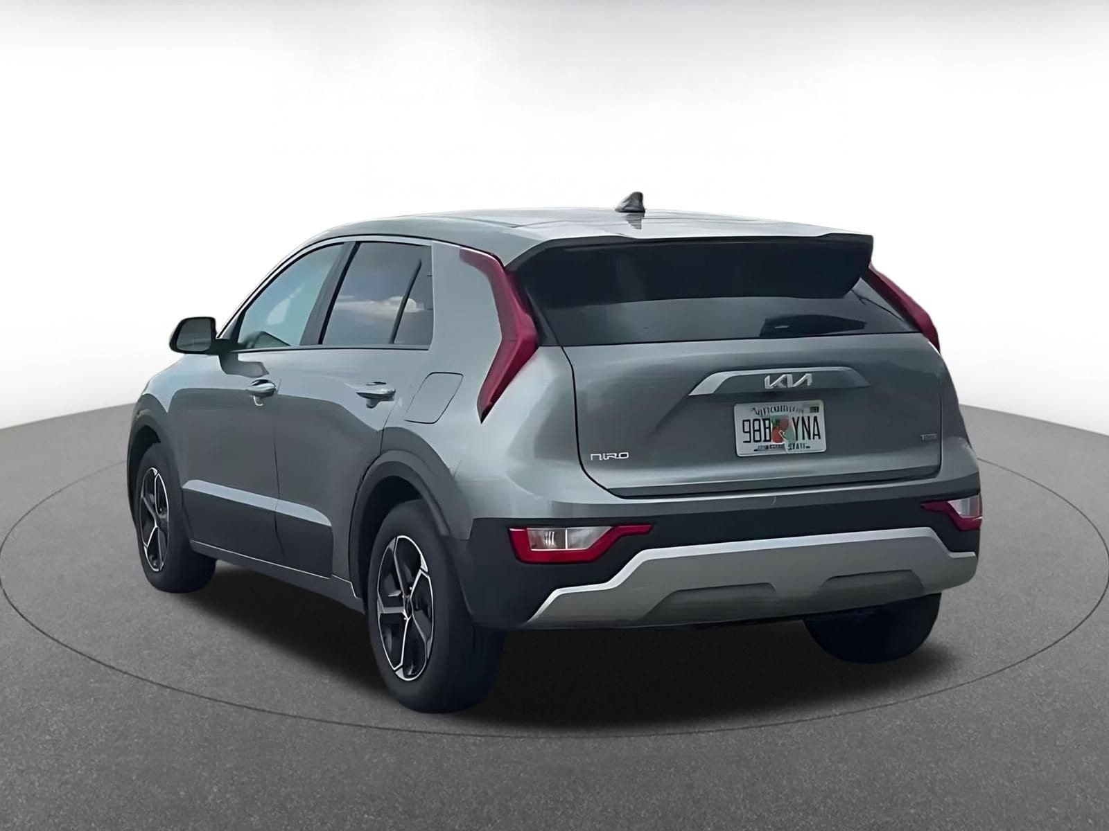 Thumbnail: 2026 Kia Niro - 9