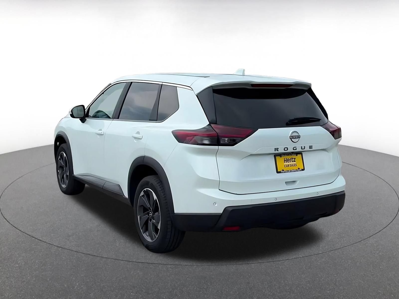 Thumbnail: 2025 Nissan Rogue - 10