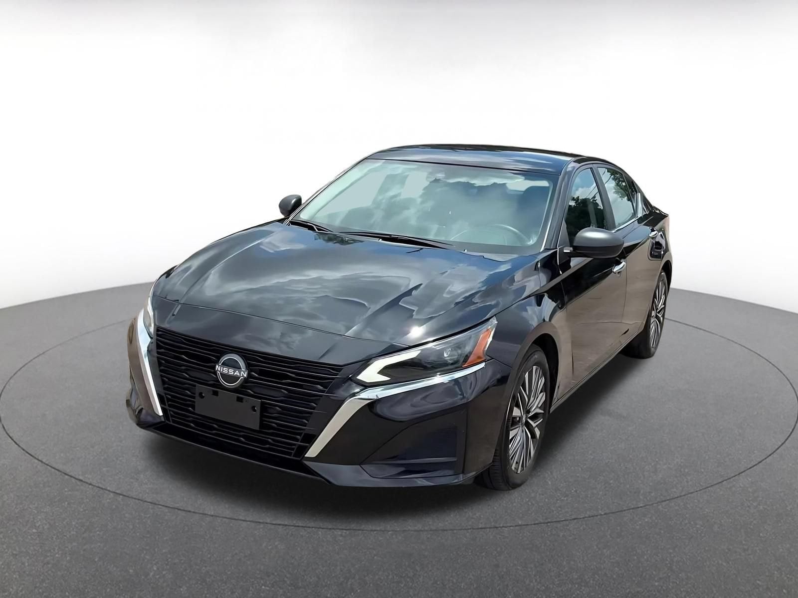 Thumbnail: 2025 Nissan Altima - 7