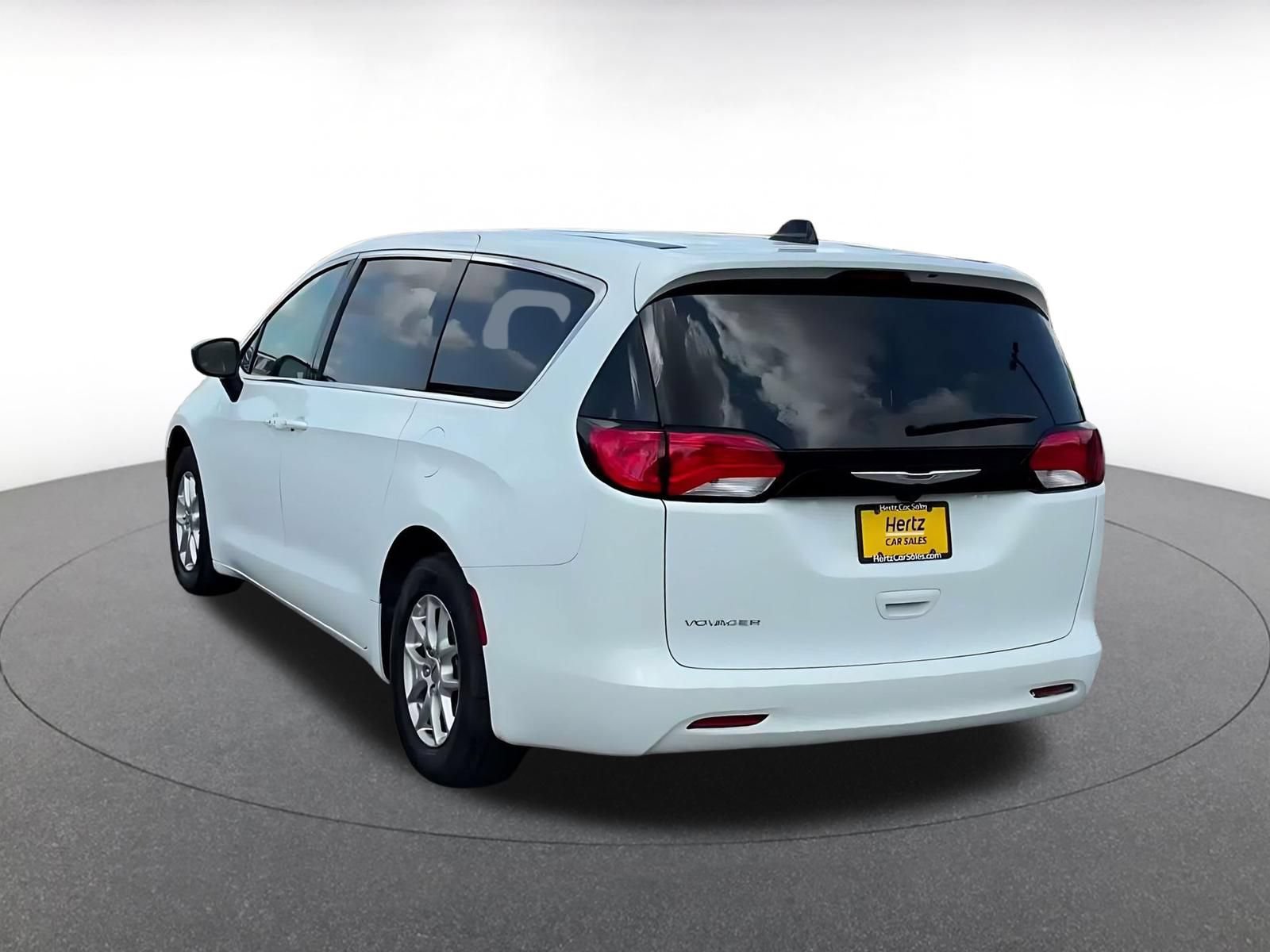 Thumbnail: 2024 Chrysler Voyager - 11