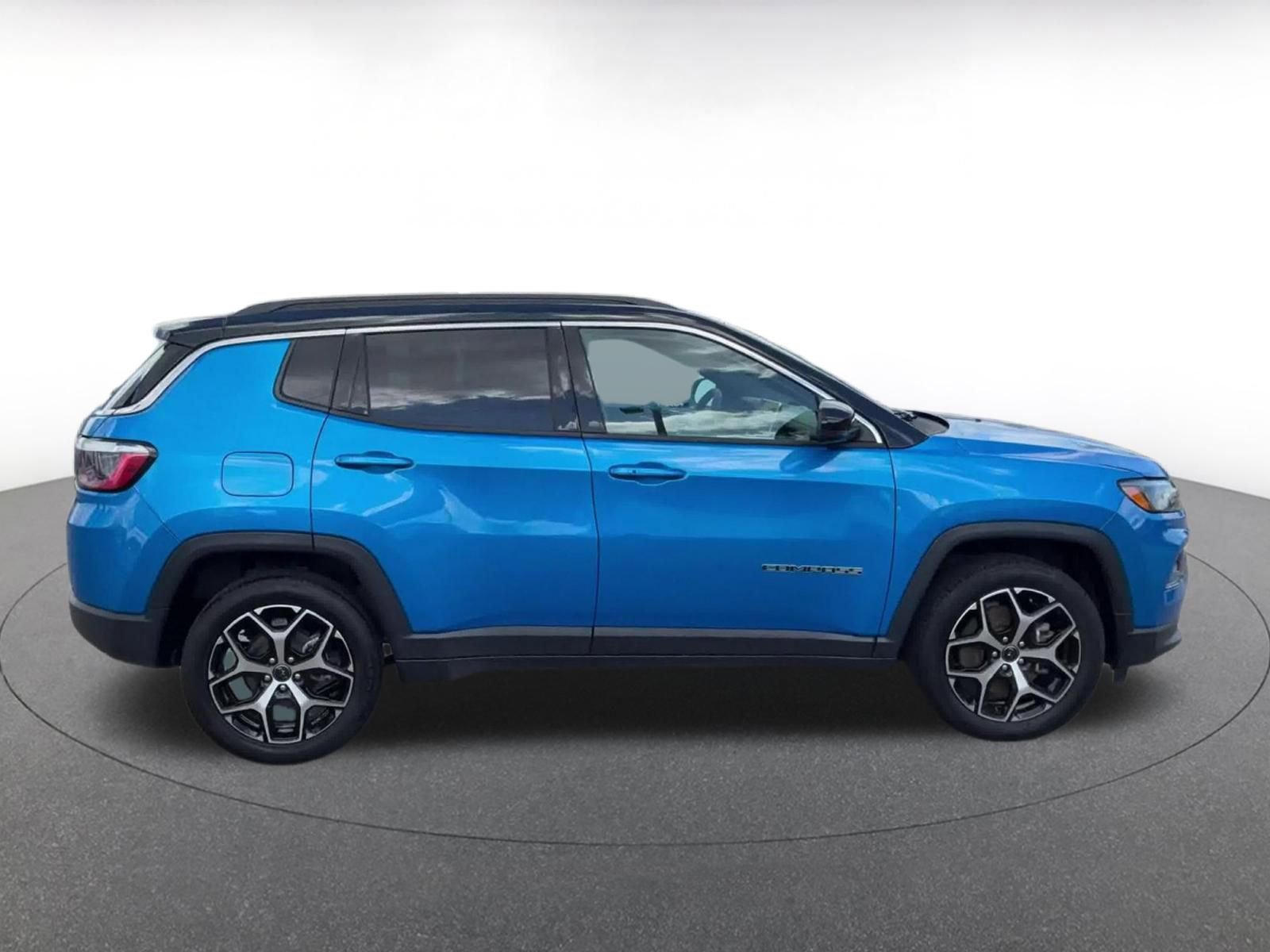 Thumbnail: 2025 Jeep Compass - 16