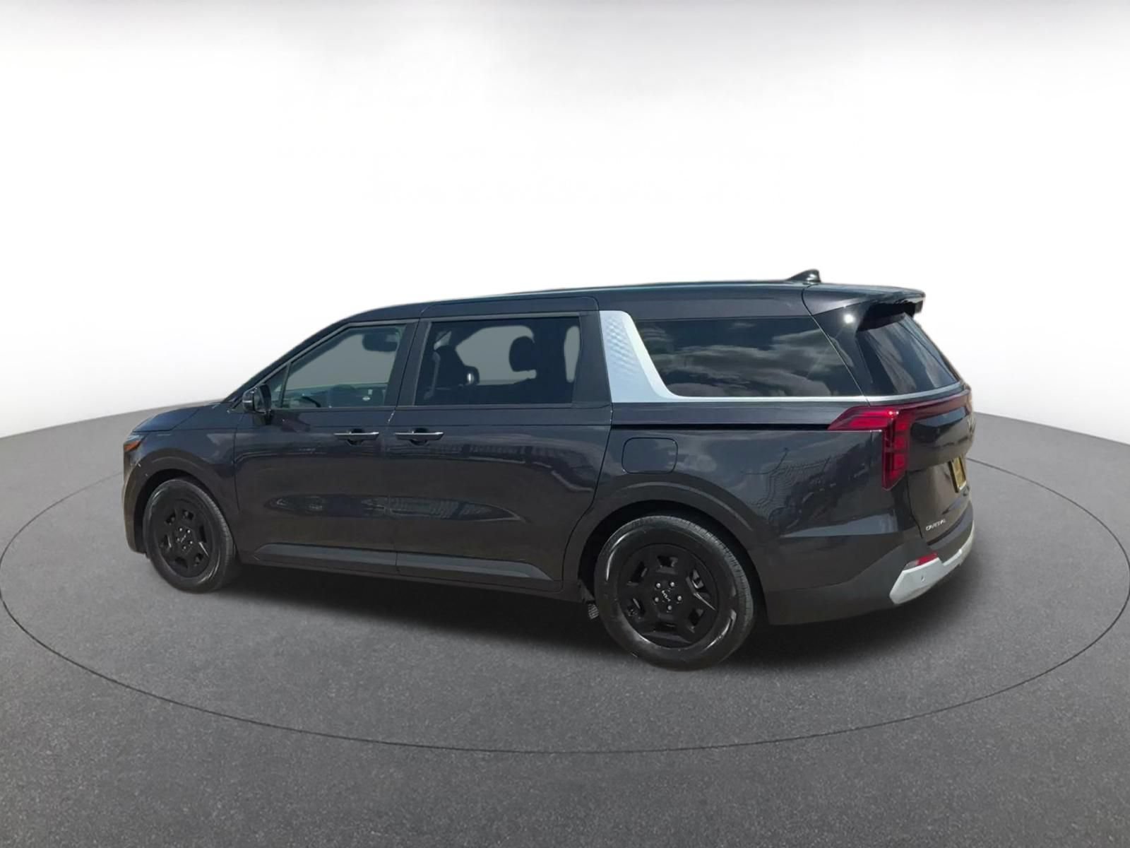 Thumbnail: 2026 Kia Carnival - 9