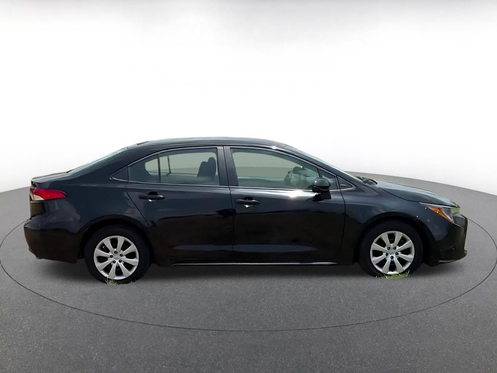 Thumbnail: 2025 Toyota Corolla - 13