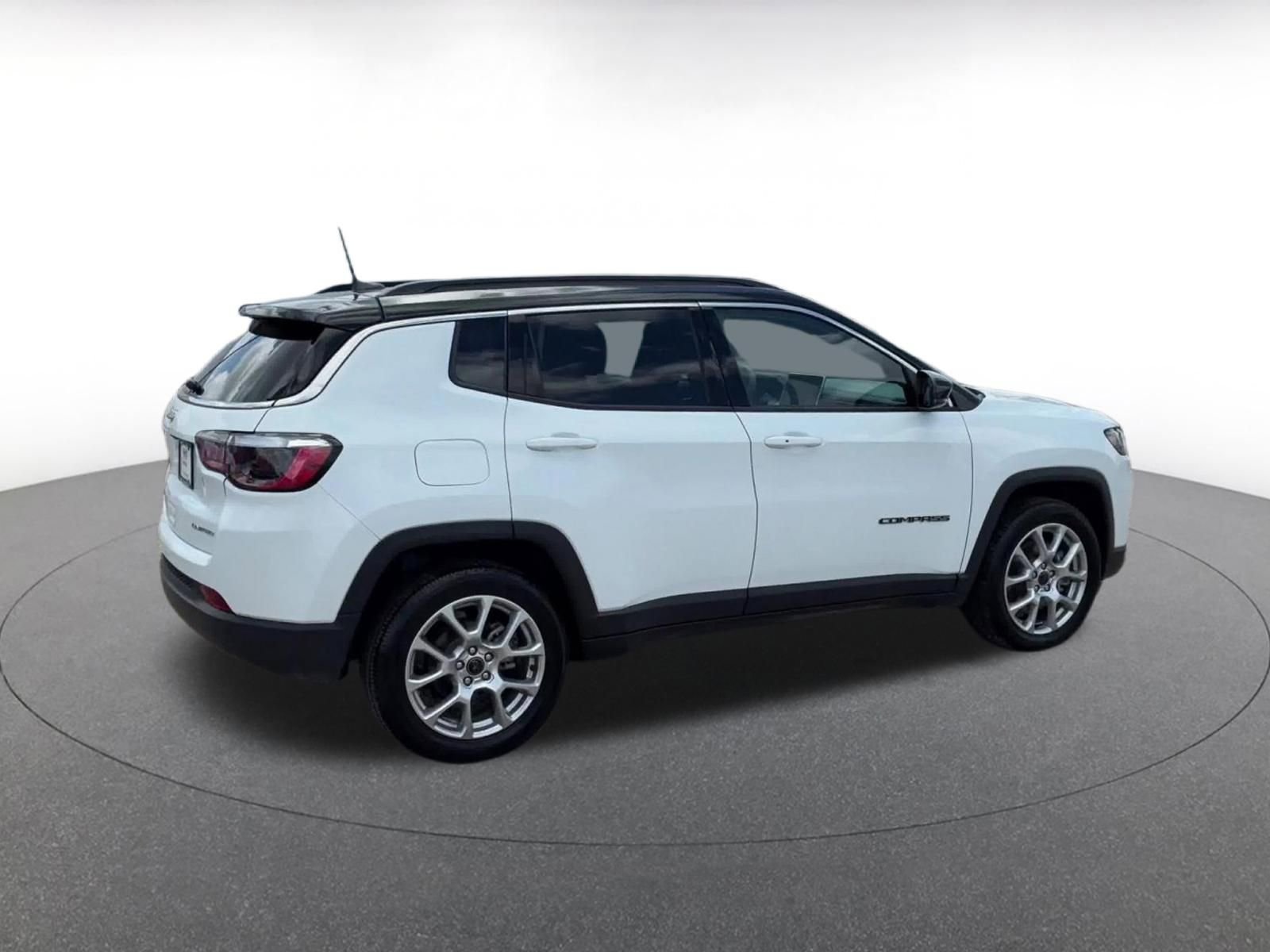 Thumbnail: 2025 Jeep Compass - 15