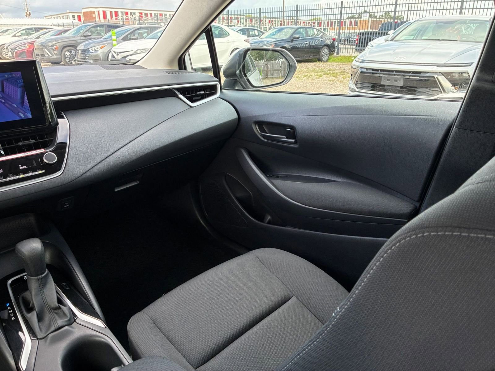 Thumbnail: 2025 Toyota Corolla - 33