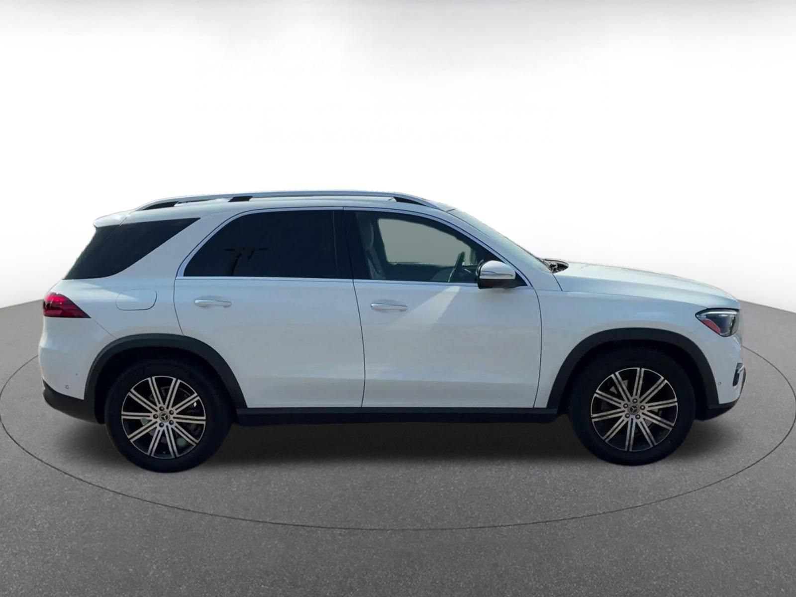 Thumbnail: 2026 Mercedes-Benz GLE - 15