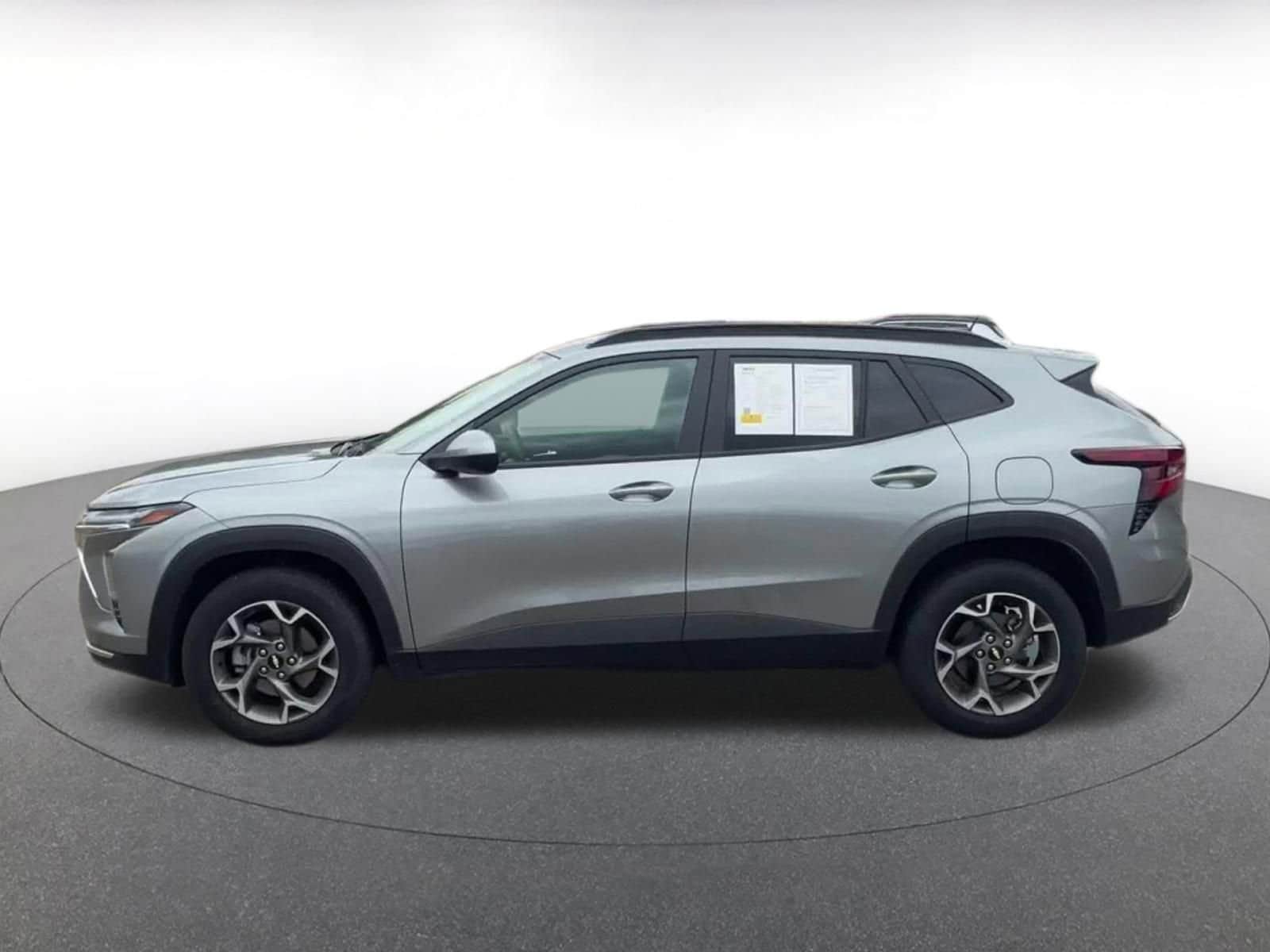 Thumbnail: 2025 Chevrolet Trax - 9