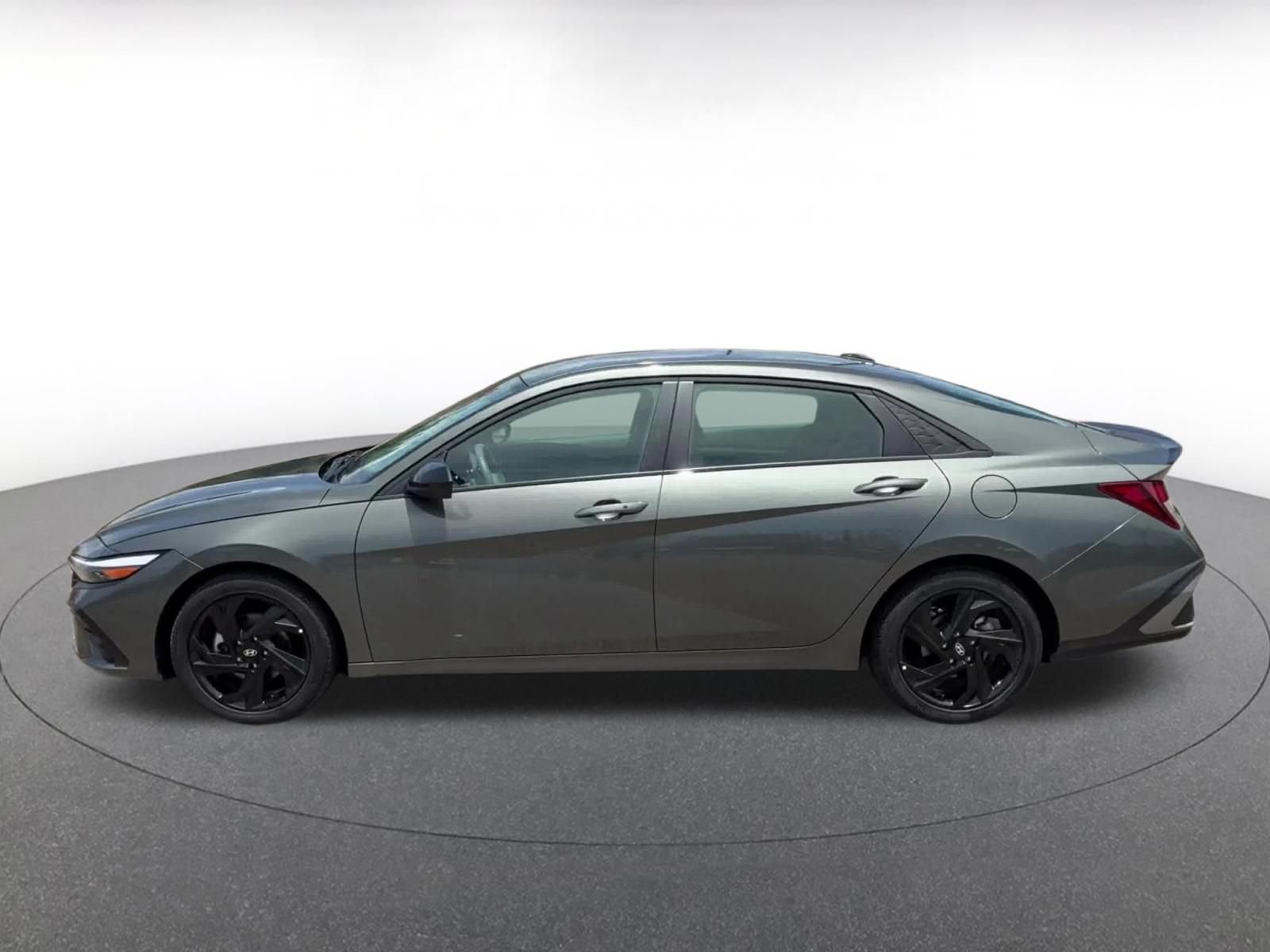 Thumbnail: 2026 Hyundai Elantra - 9