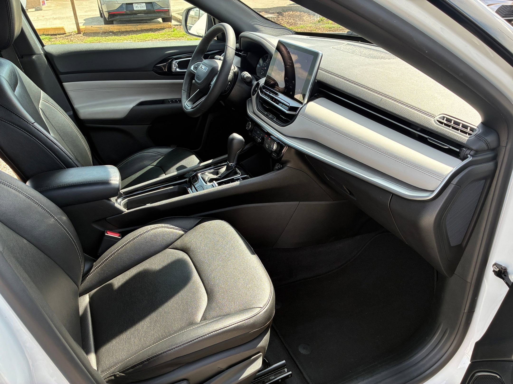 Thumbnail: 2025 Jeep Compass - 34