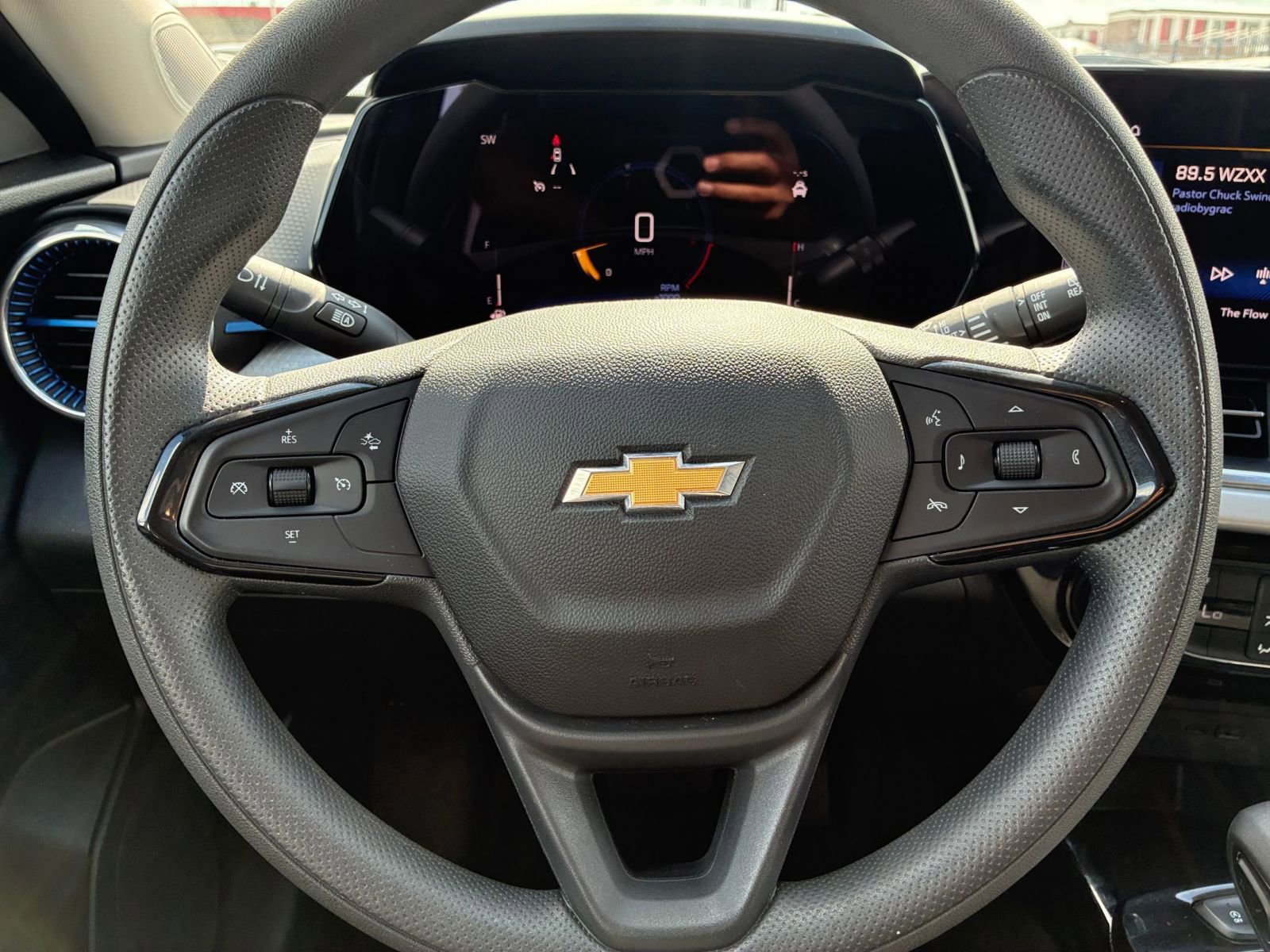 Thumbnail: 2025 Chevrolet Trax - 25
