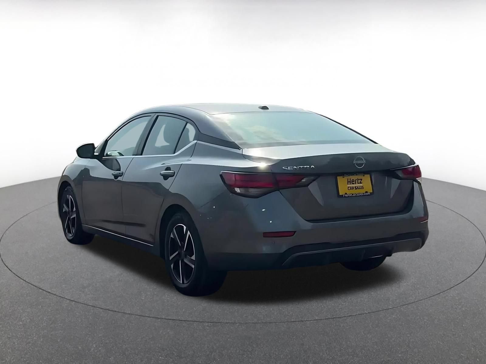 Thumbnail: 2025 Nissan Sentra - 10