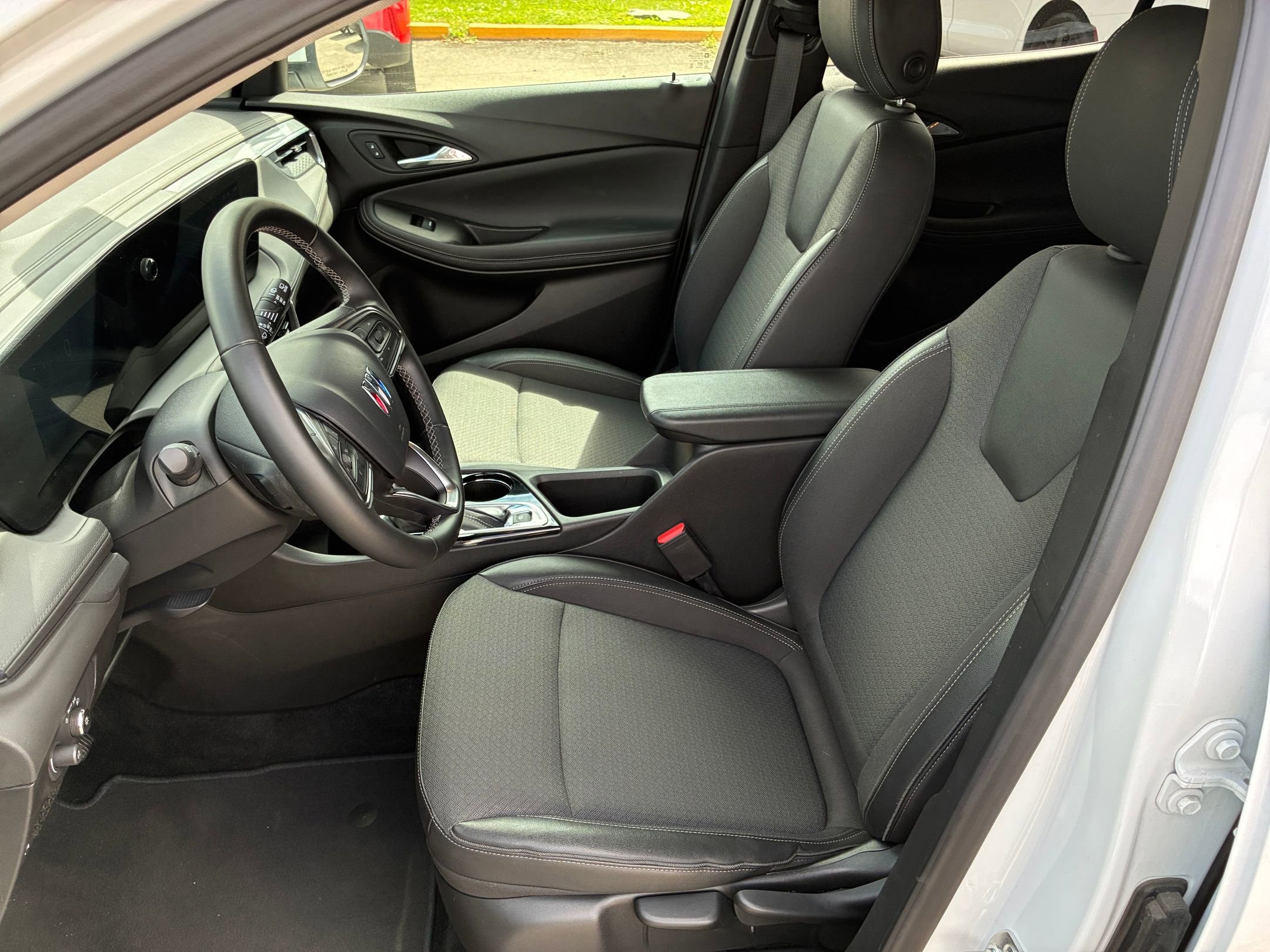 Thumbnail: 2025 Buick Encore GX - 20