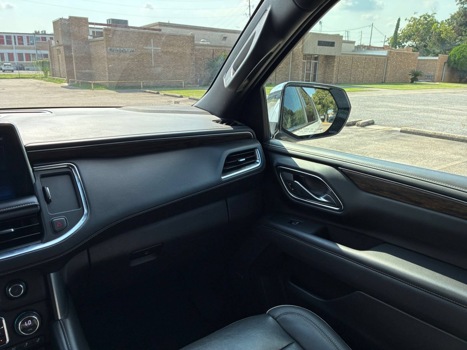 Thumbnail: 2023 Chevrolet Suburban - 33