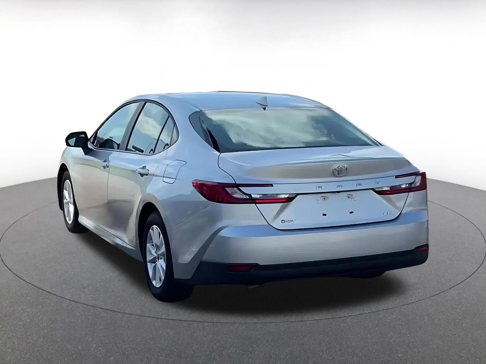 Thumbnail: 2025 Toyota Camry - 11