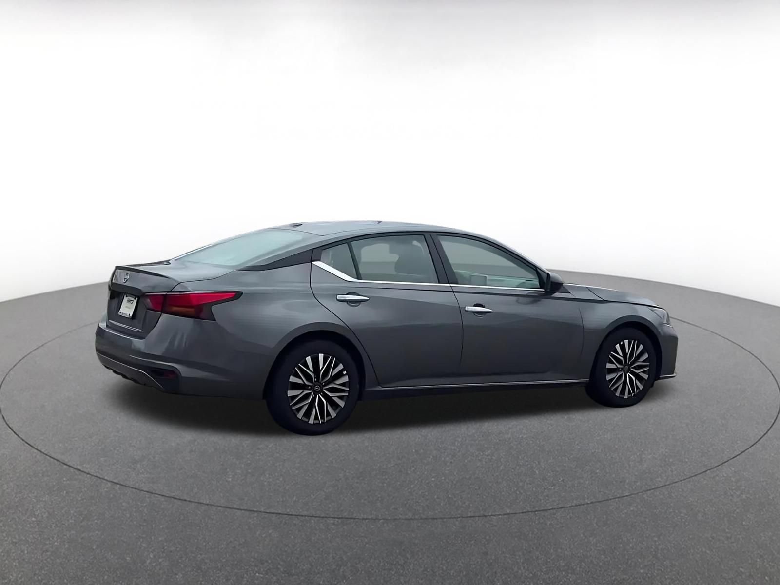 Thumbnail: 2025 Nissan Altima - 14