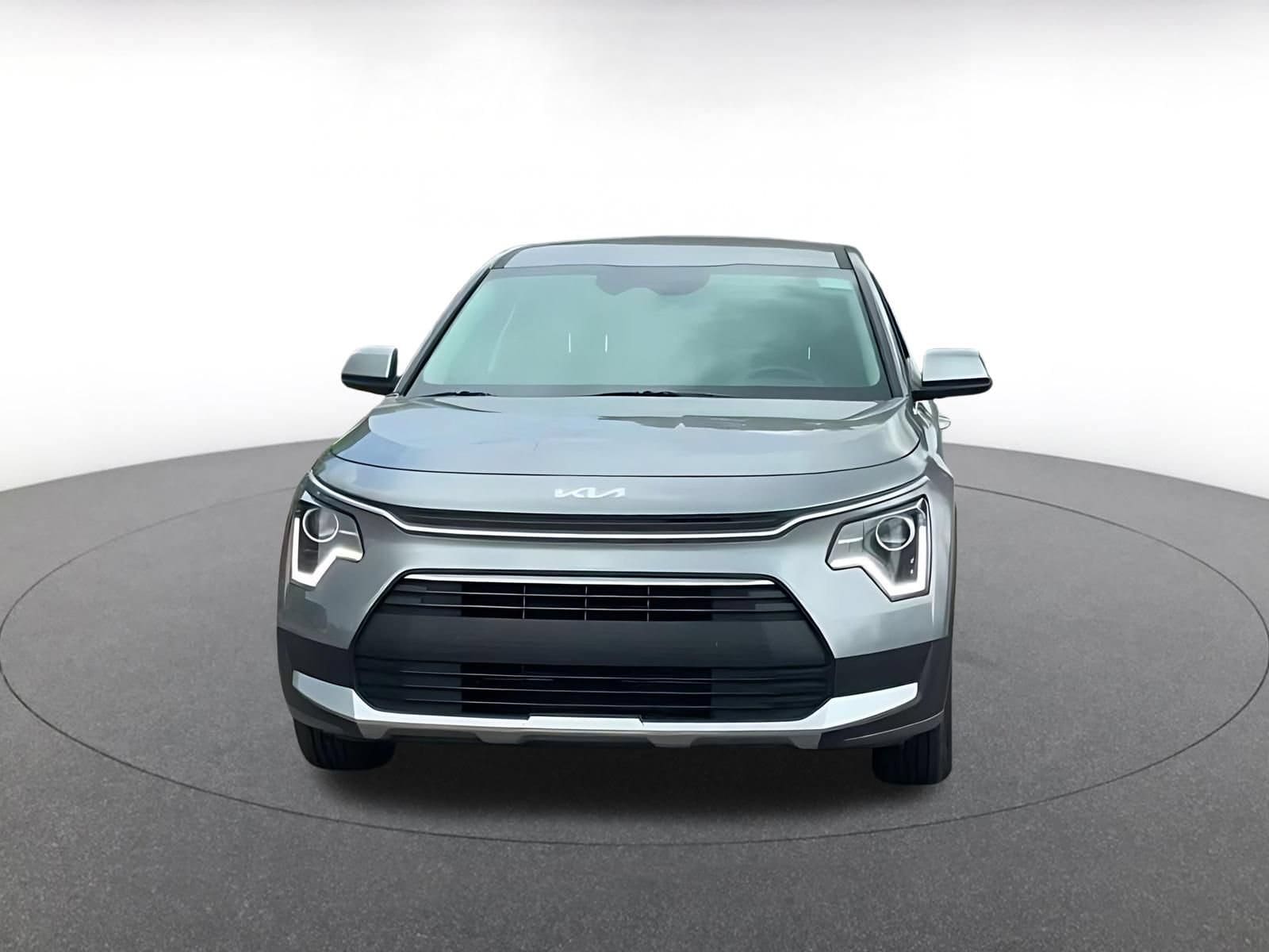 Thumbnail: 2026 Kia Niro - 4