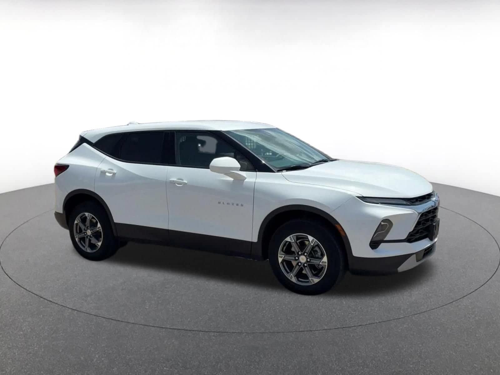 Thumbnail: 2025 Chevrolet Blazer - 2