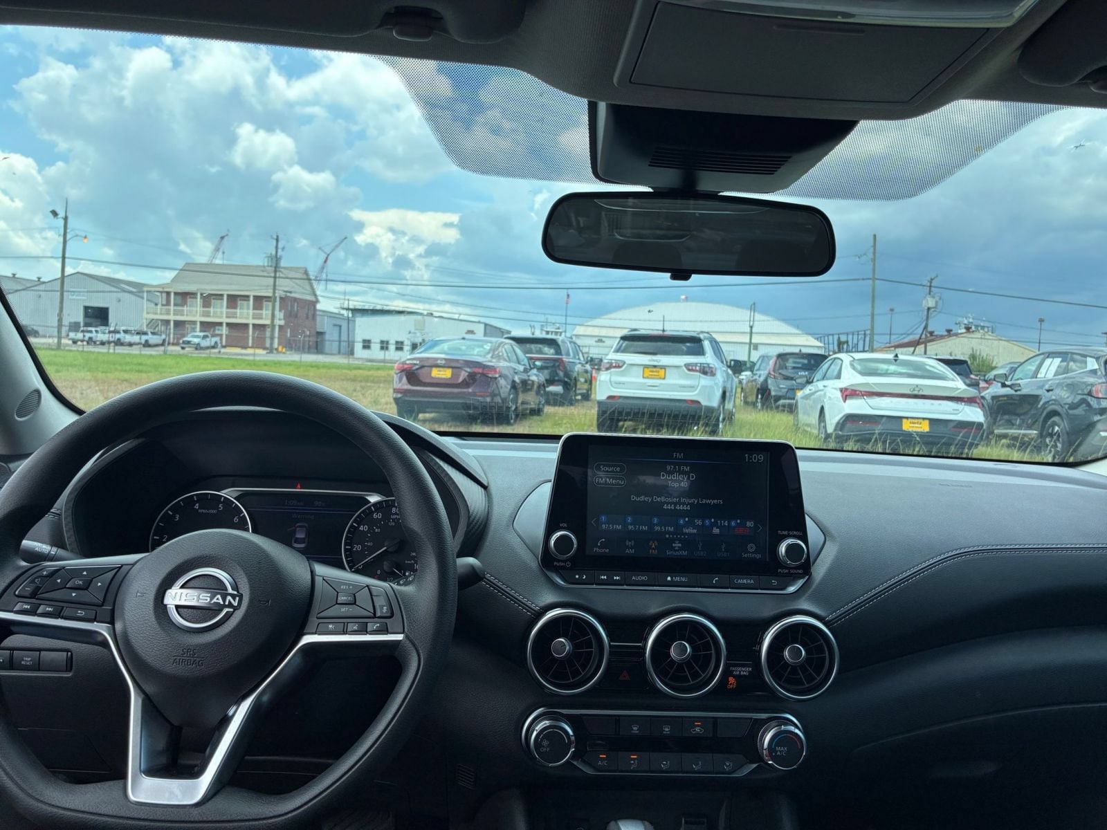 Thumbnail: 2025 Nissan Sentra - 27
