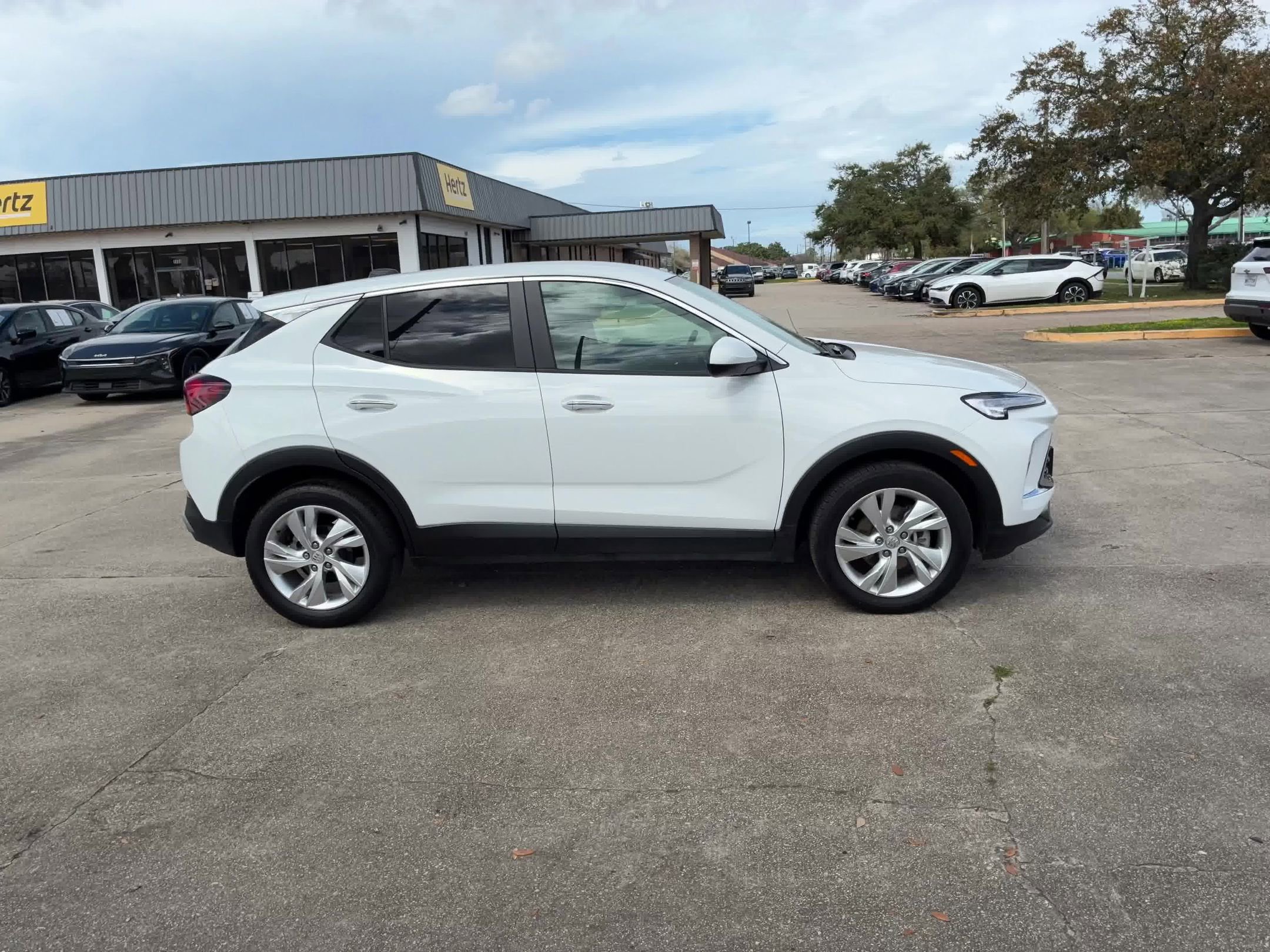 Thumbnail: 2025 Buick Encore GX - 4