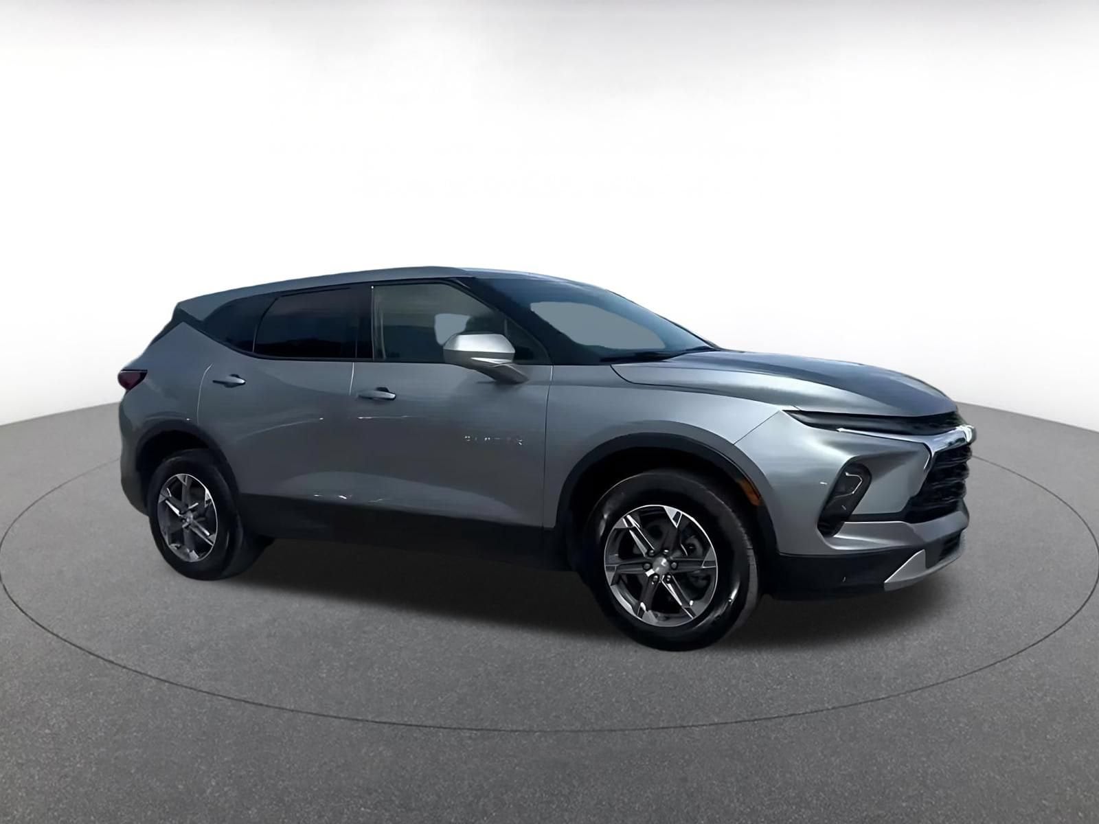 Thumbnail: 2026 Chevrolet Blazer - 2