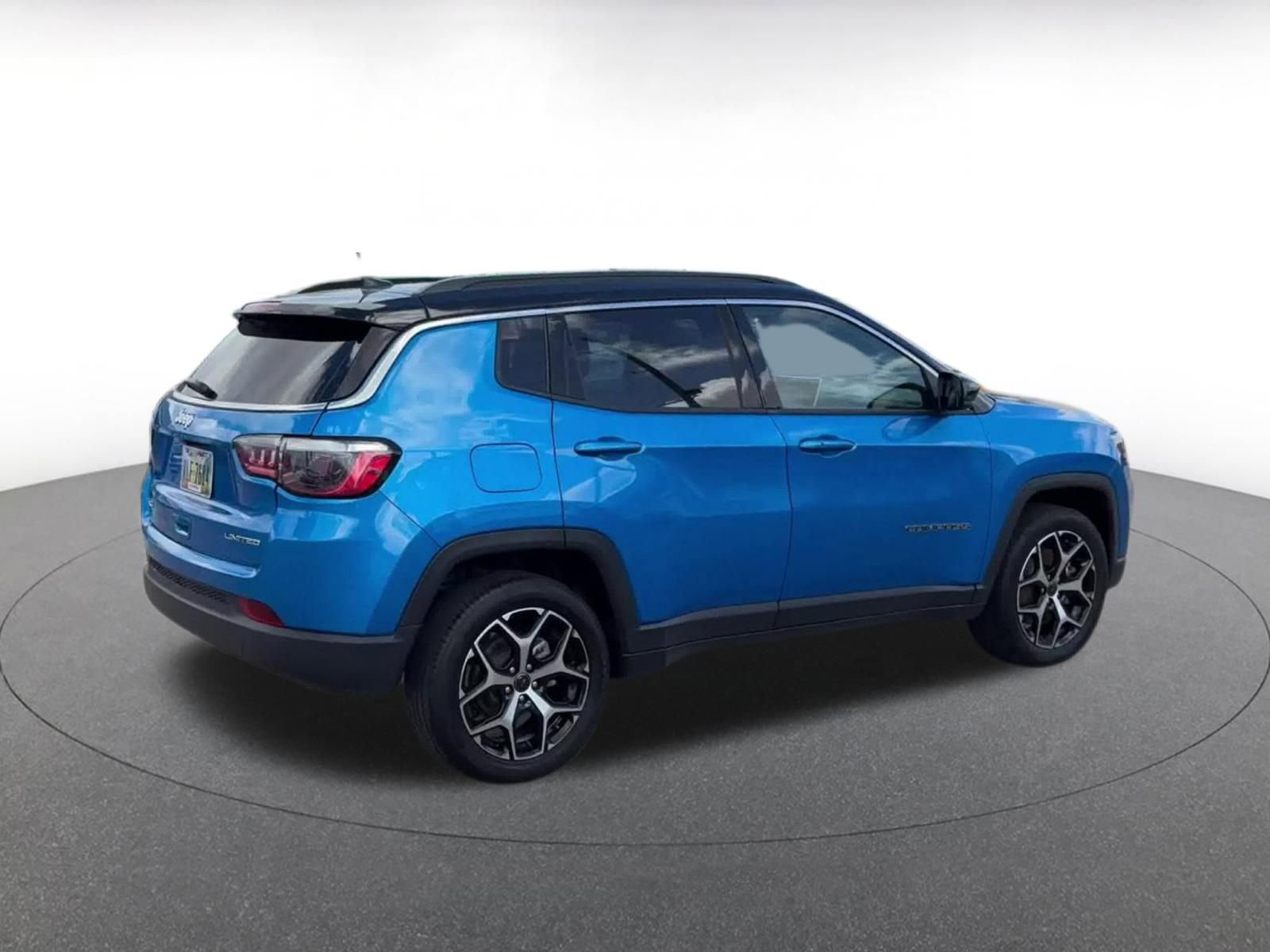 Thumbnail: 2025 Jeep Compass - 15