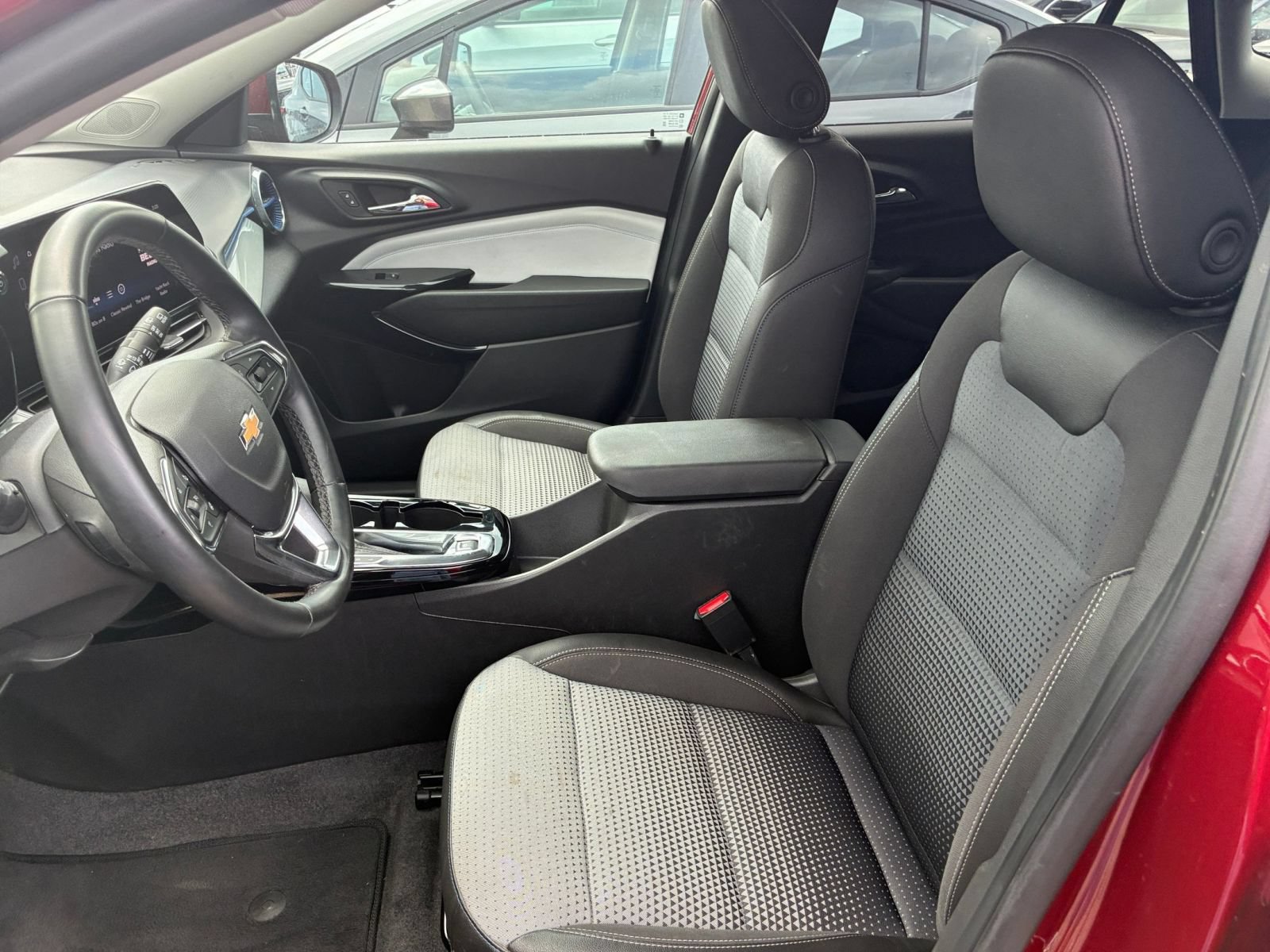 Thumbnail: 2025 Chevrolet Trax - 30