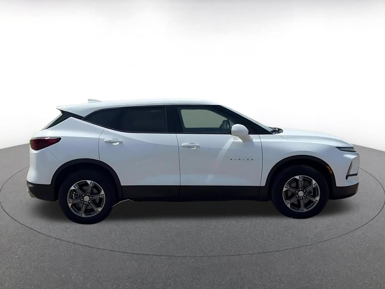 Thumbnail: 2025 Chevrolet Blazer - 15