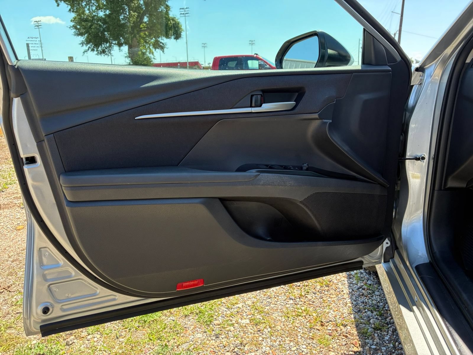 Thumbnail: 2025 Toyota Camry - 15