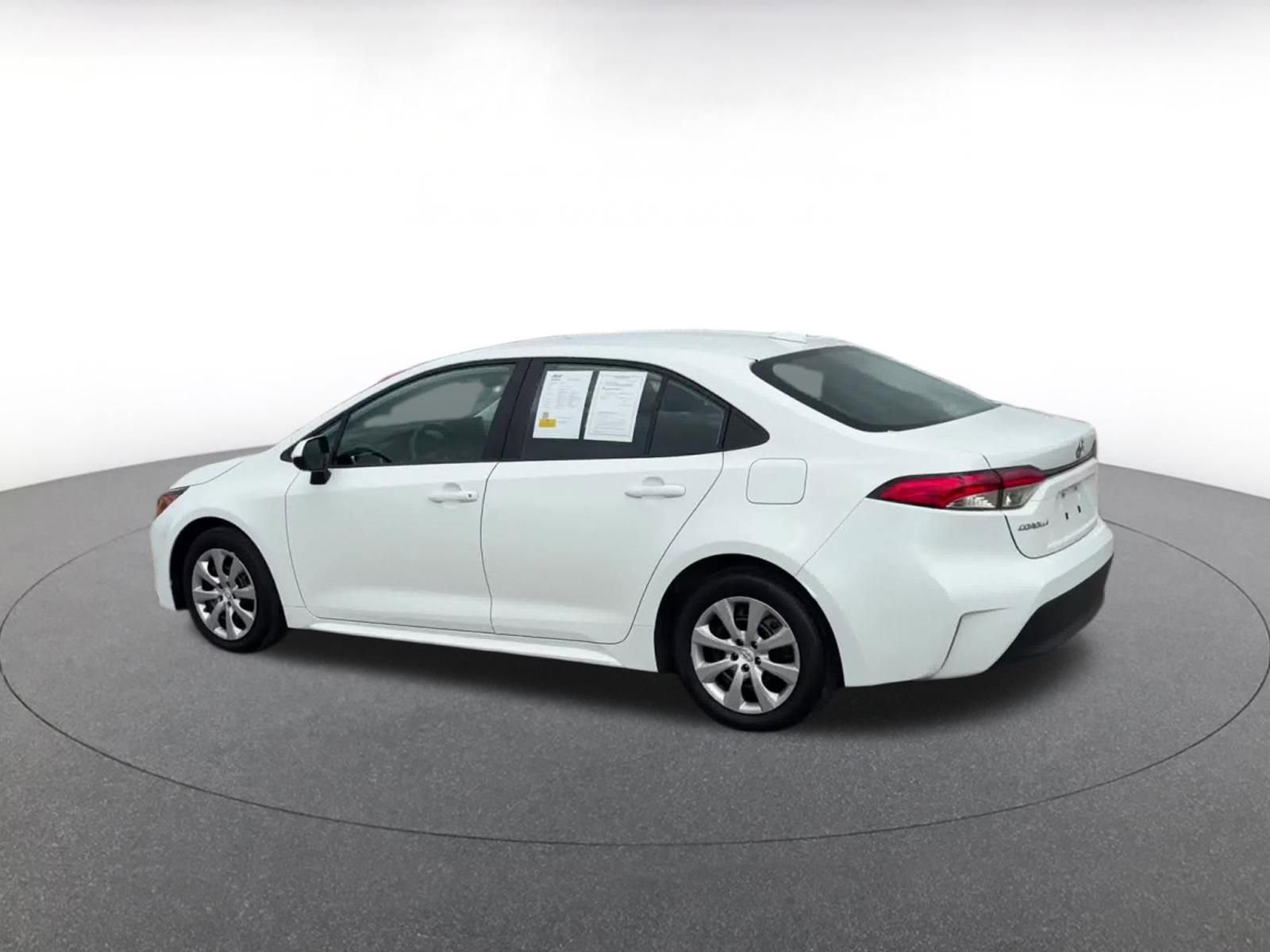Thumbnail: 2025 Toyota Corolla - 10