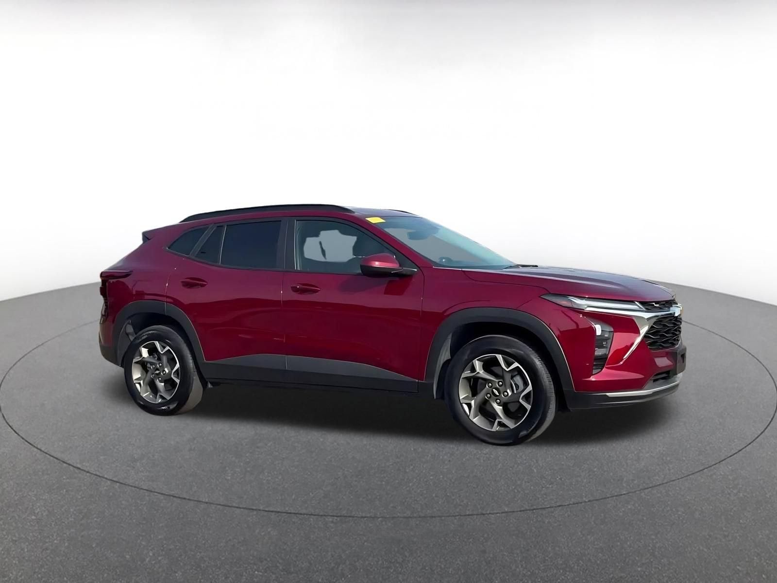 Thumbnail: 2025 Chevrolet Trax - 2