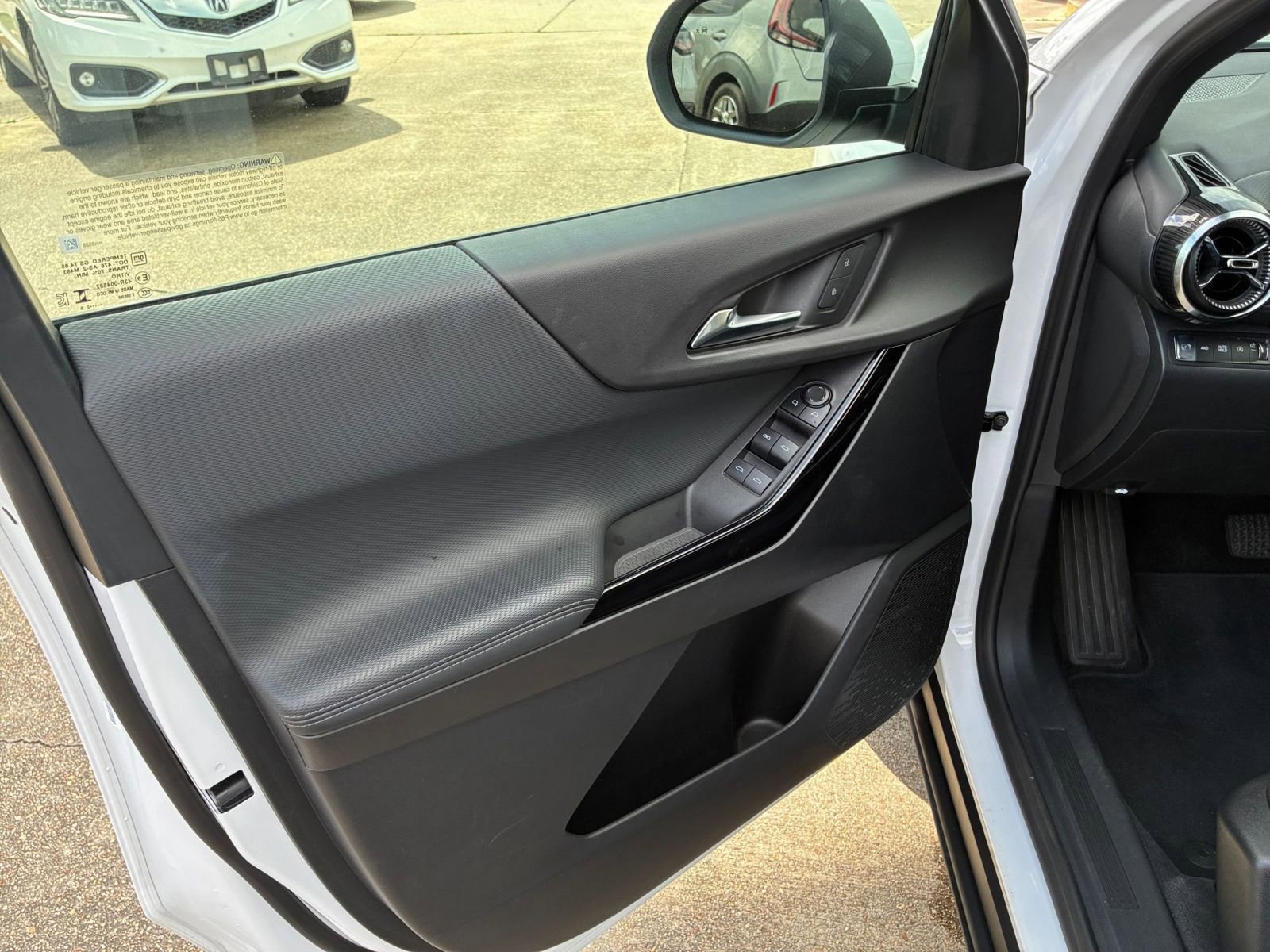 Thumbnail: 2025 Chevrolet Equinox - 18